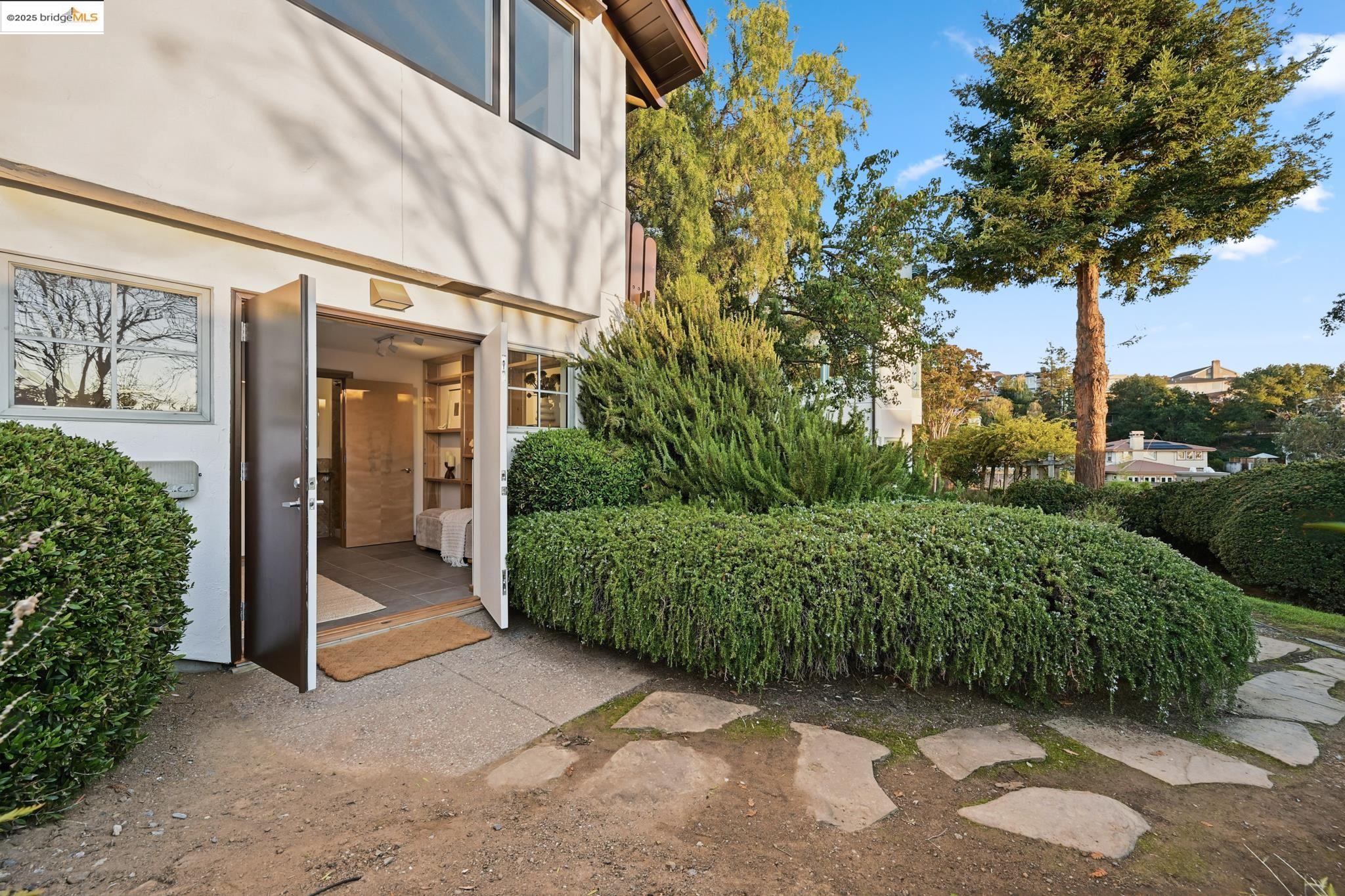 5729 Buena Vista Ave