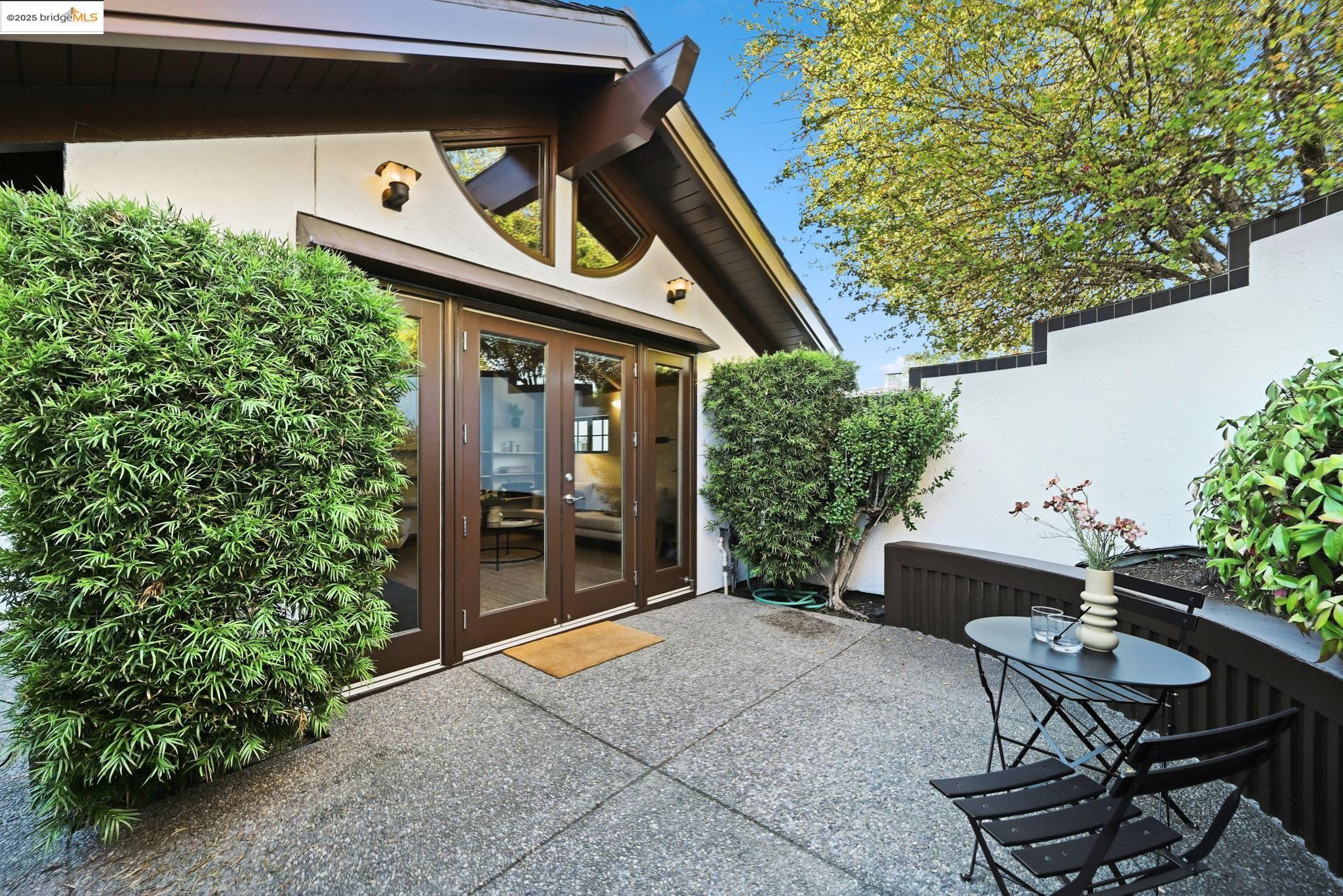 5729 Buena Vista Ave