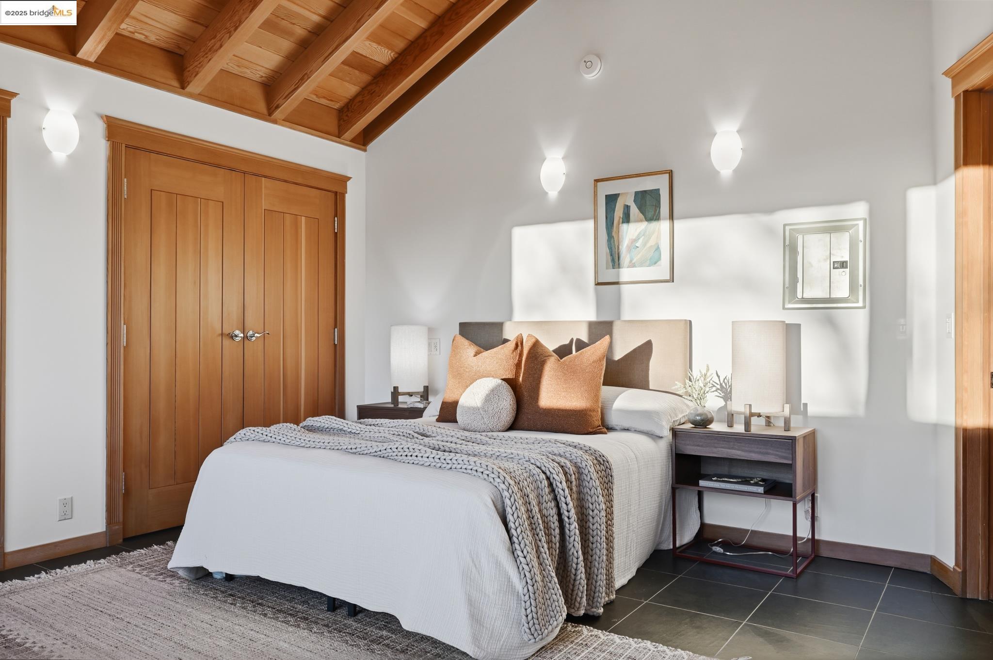 5729 Buena Vista Ave