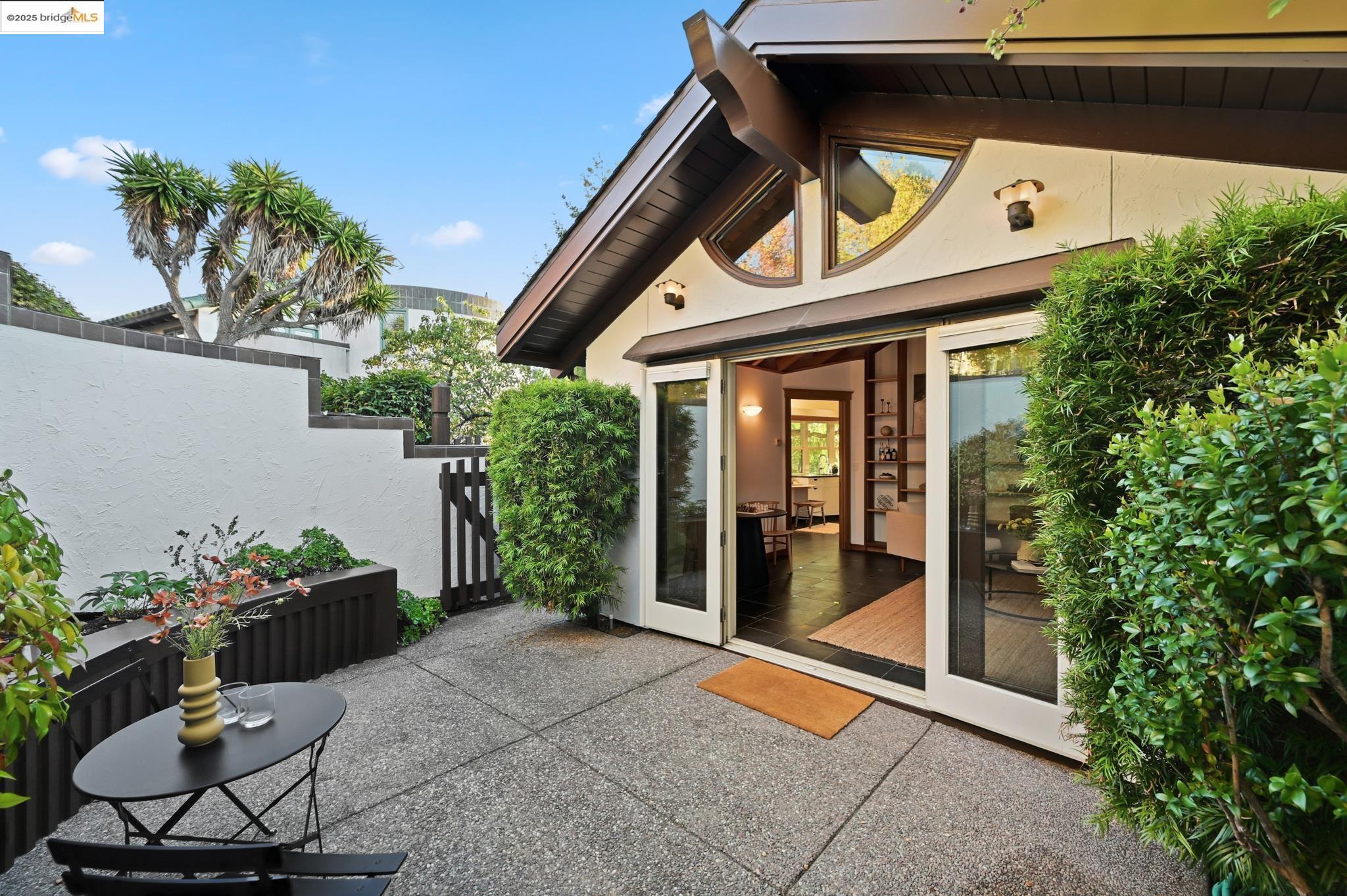 5729 Buena Vista Ave