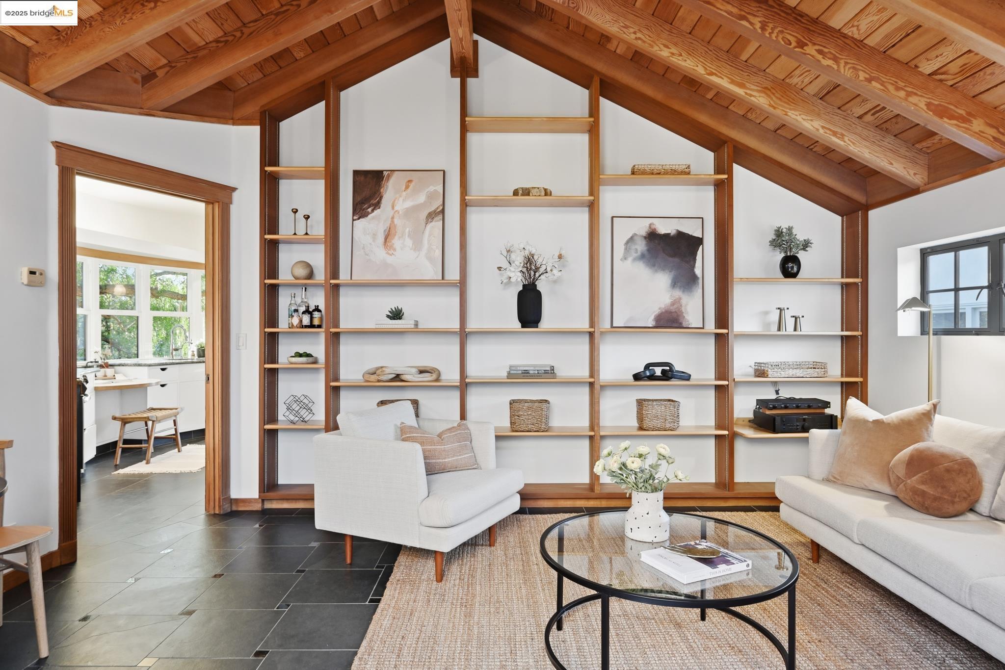 5729 Buena Vista Ave