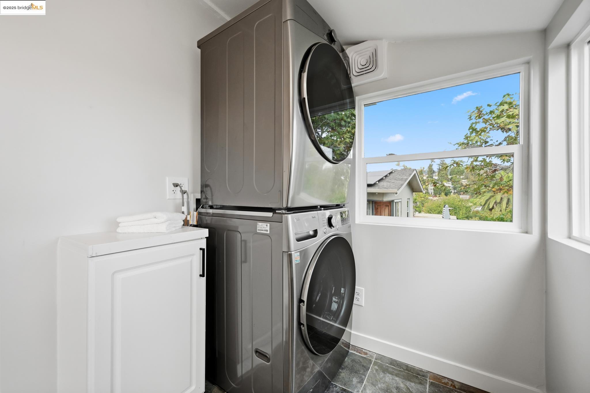 2918 Modesto Ave, Oakland