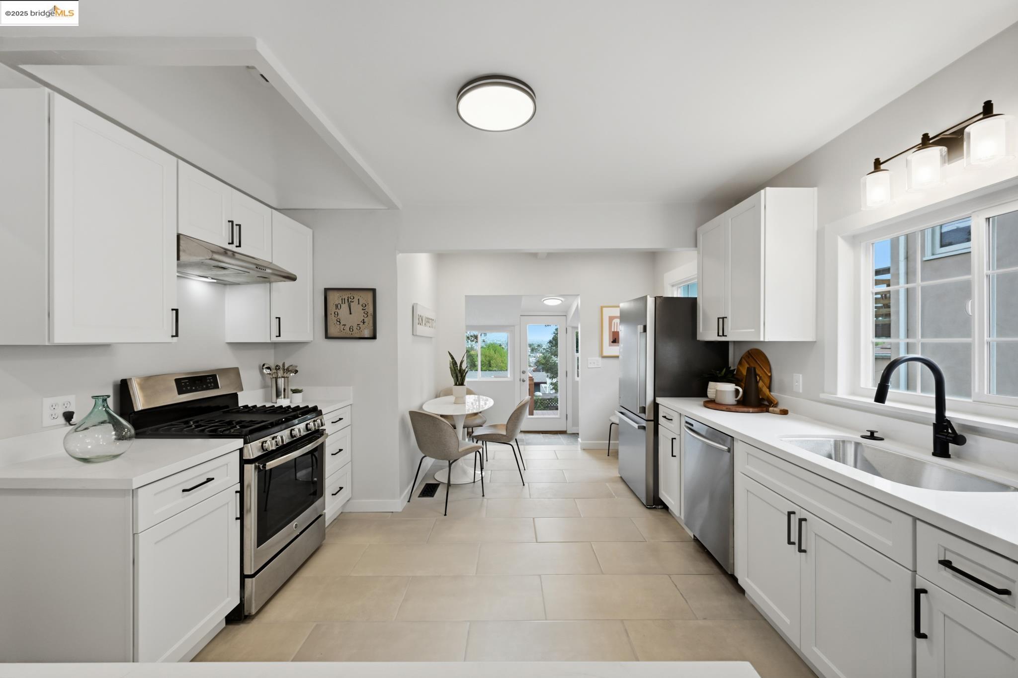 2918 Modesto Ave, Oakland