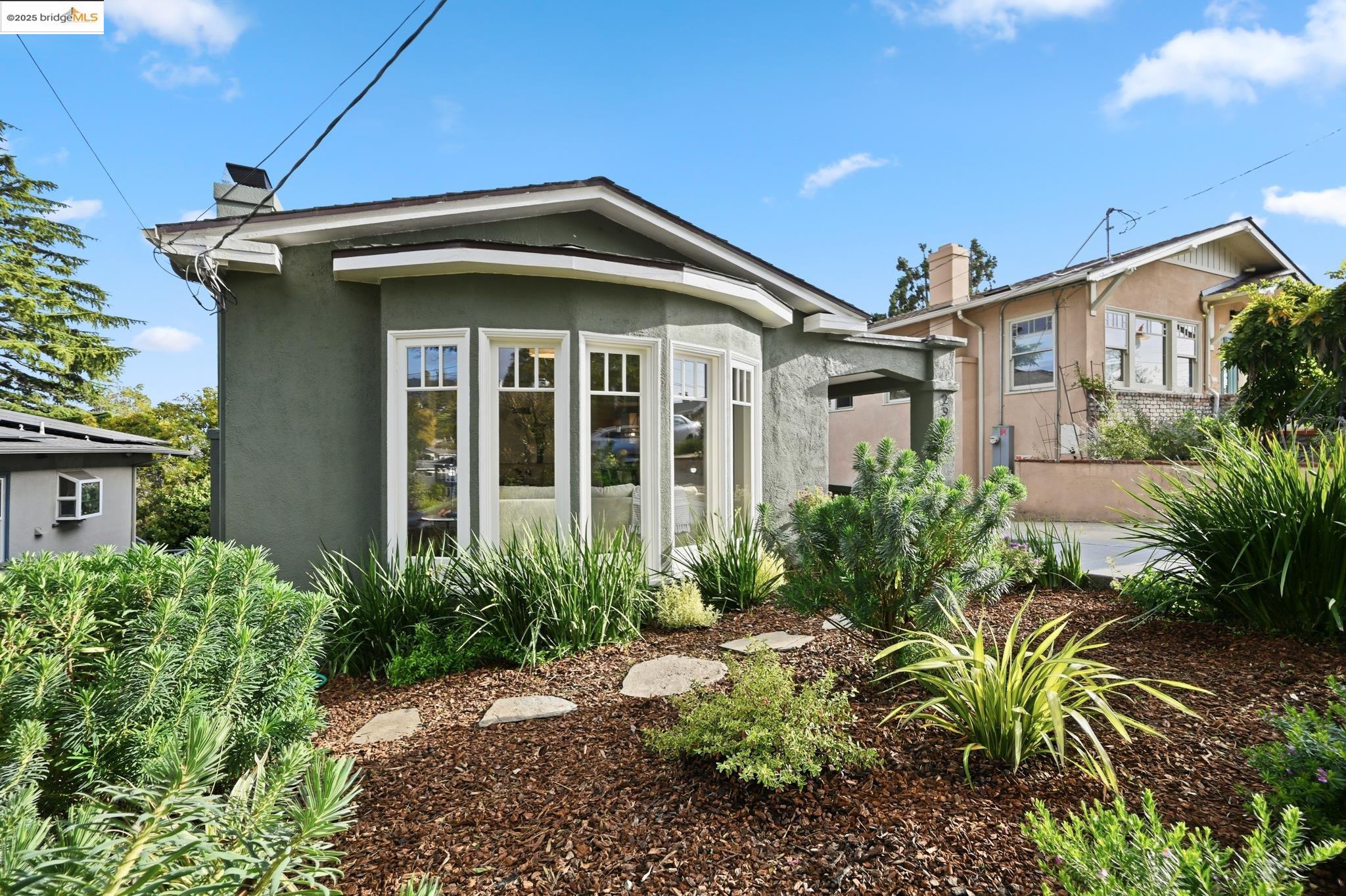 2918 Modesto Ave, Oakland