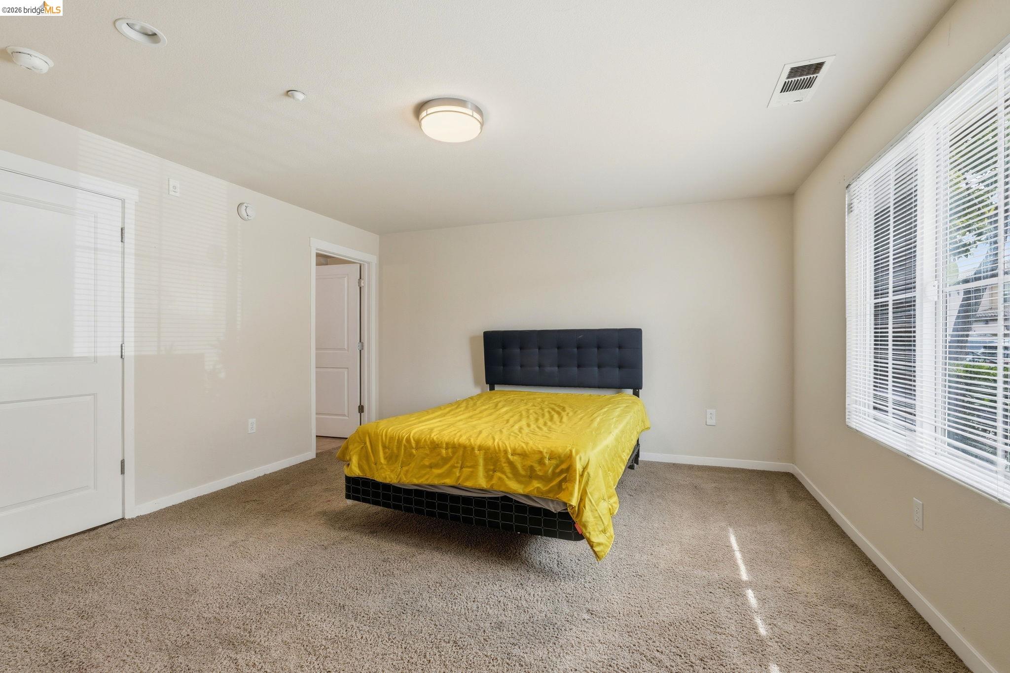 104 Serra Way