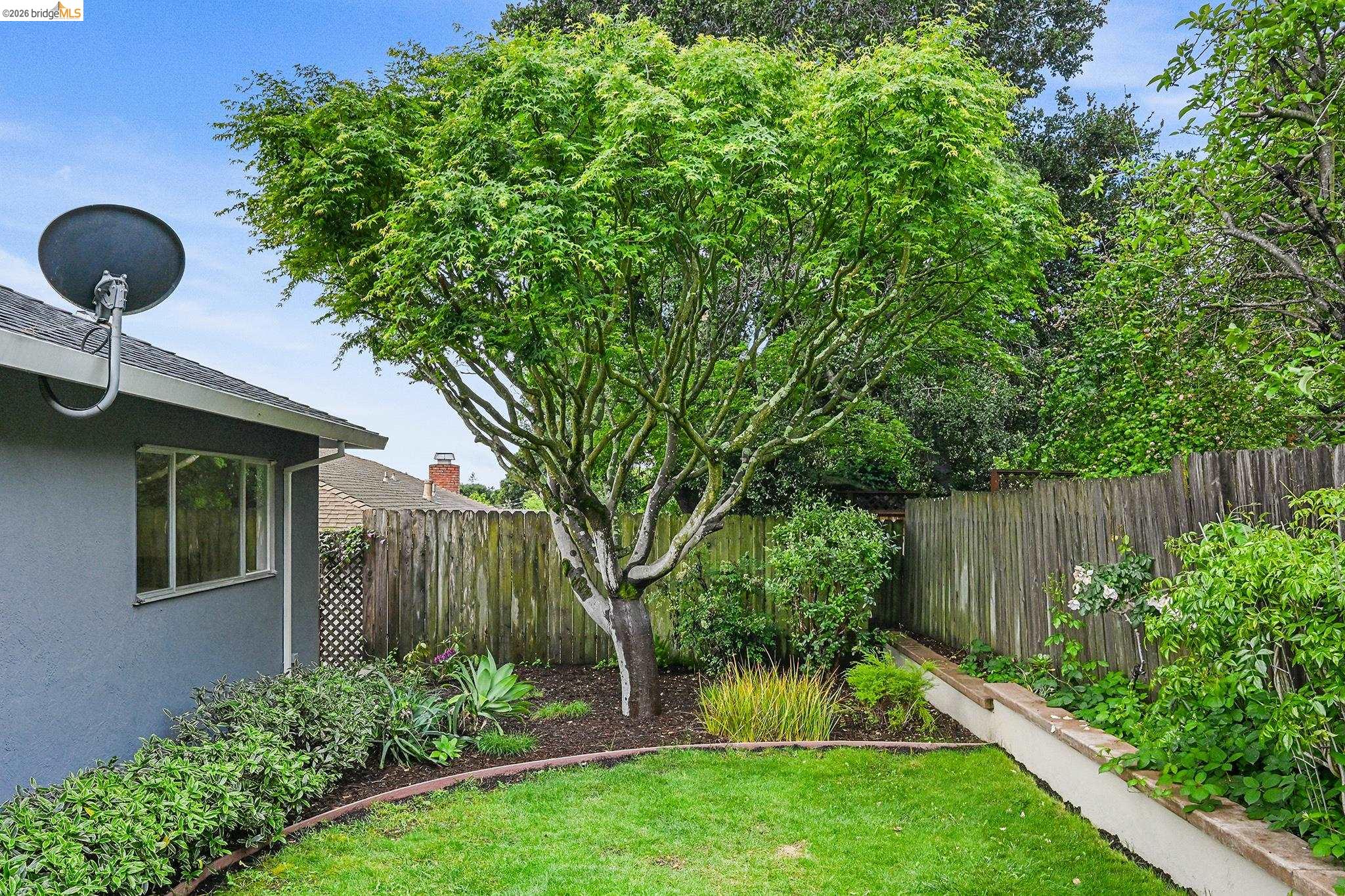 4139 Laguna Ave