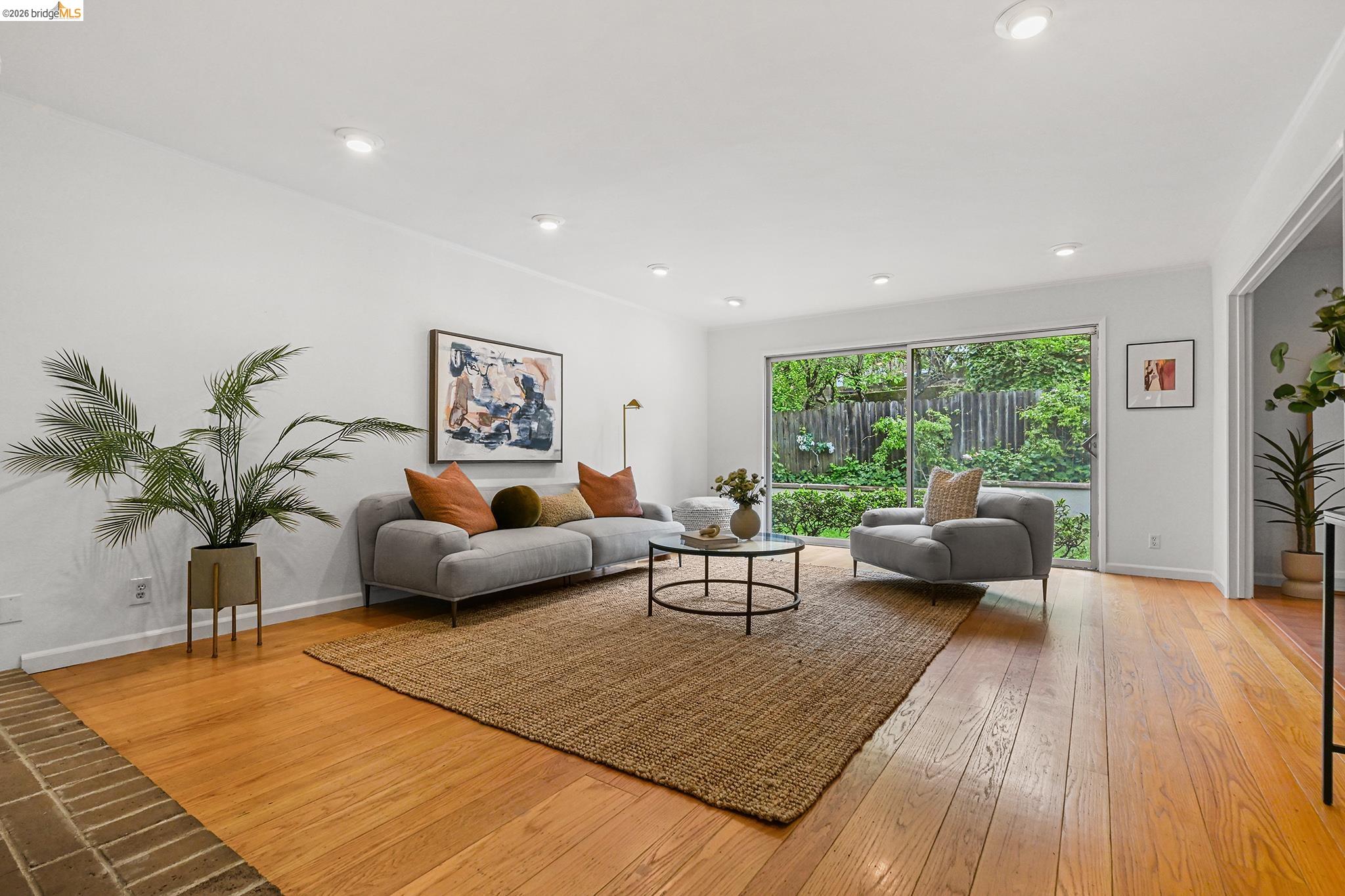 4139 Laguna Ave