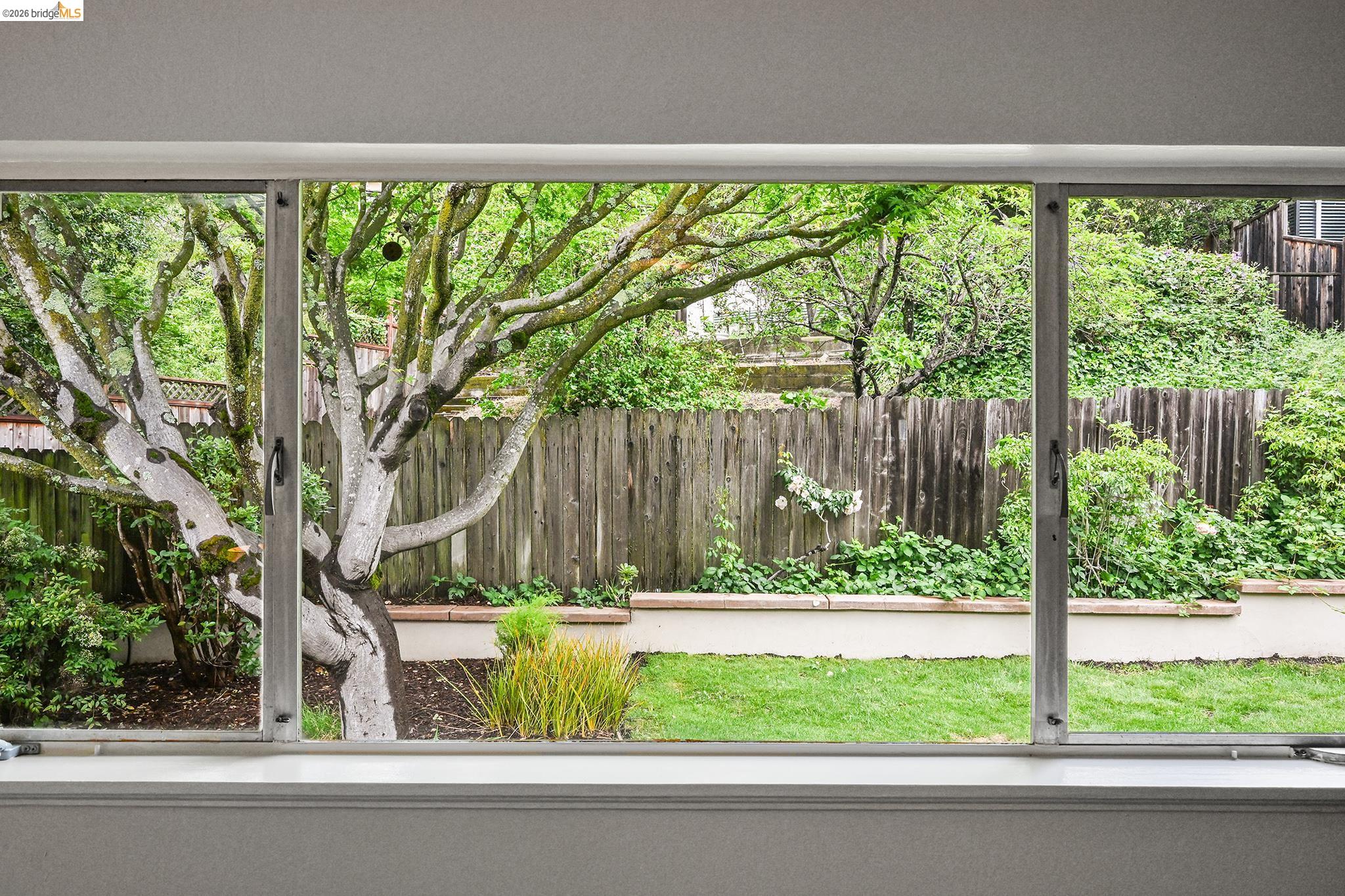 4139 Laguna Ave