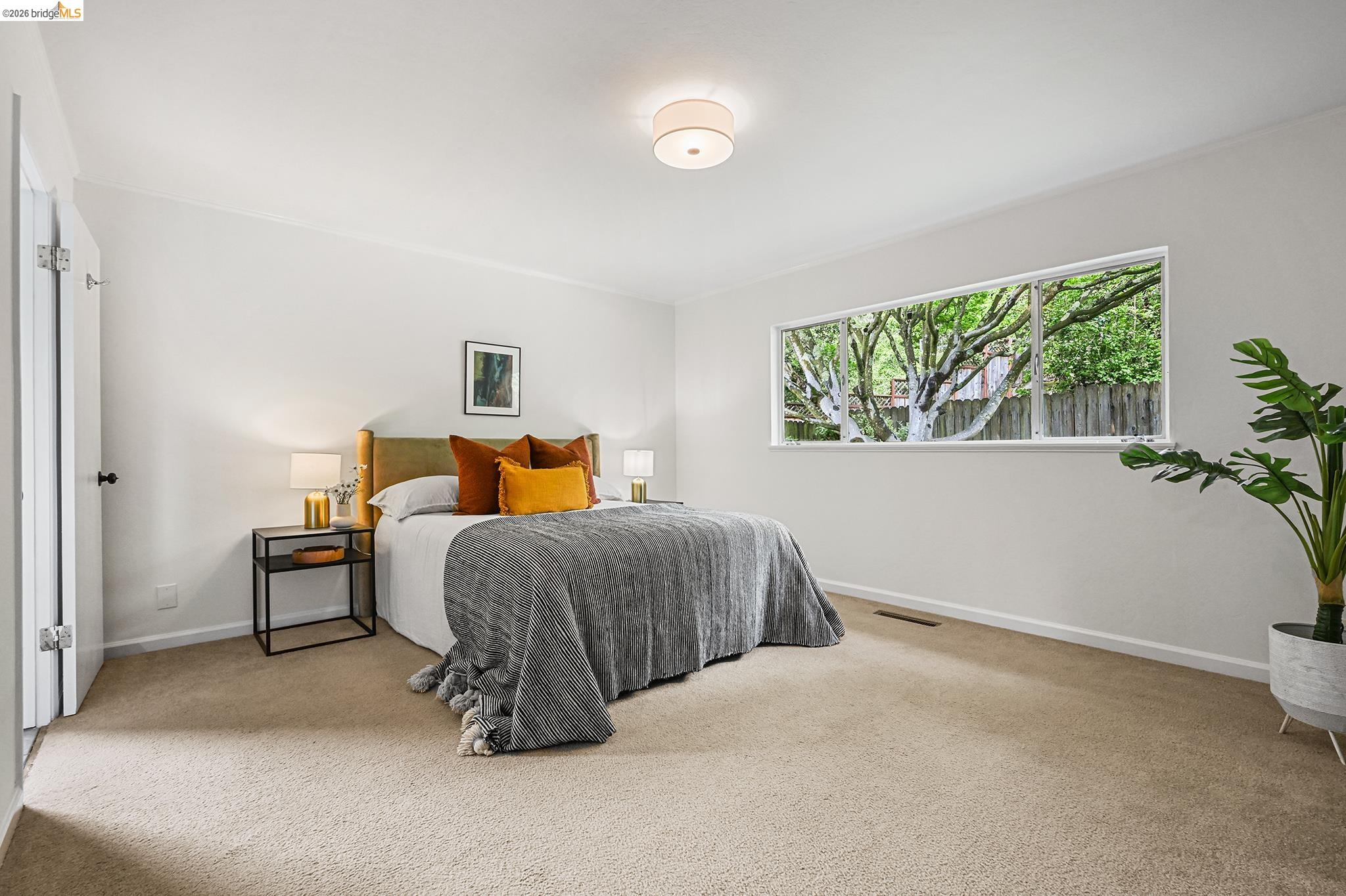 4139 Laguna Ave