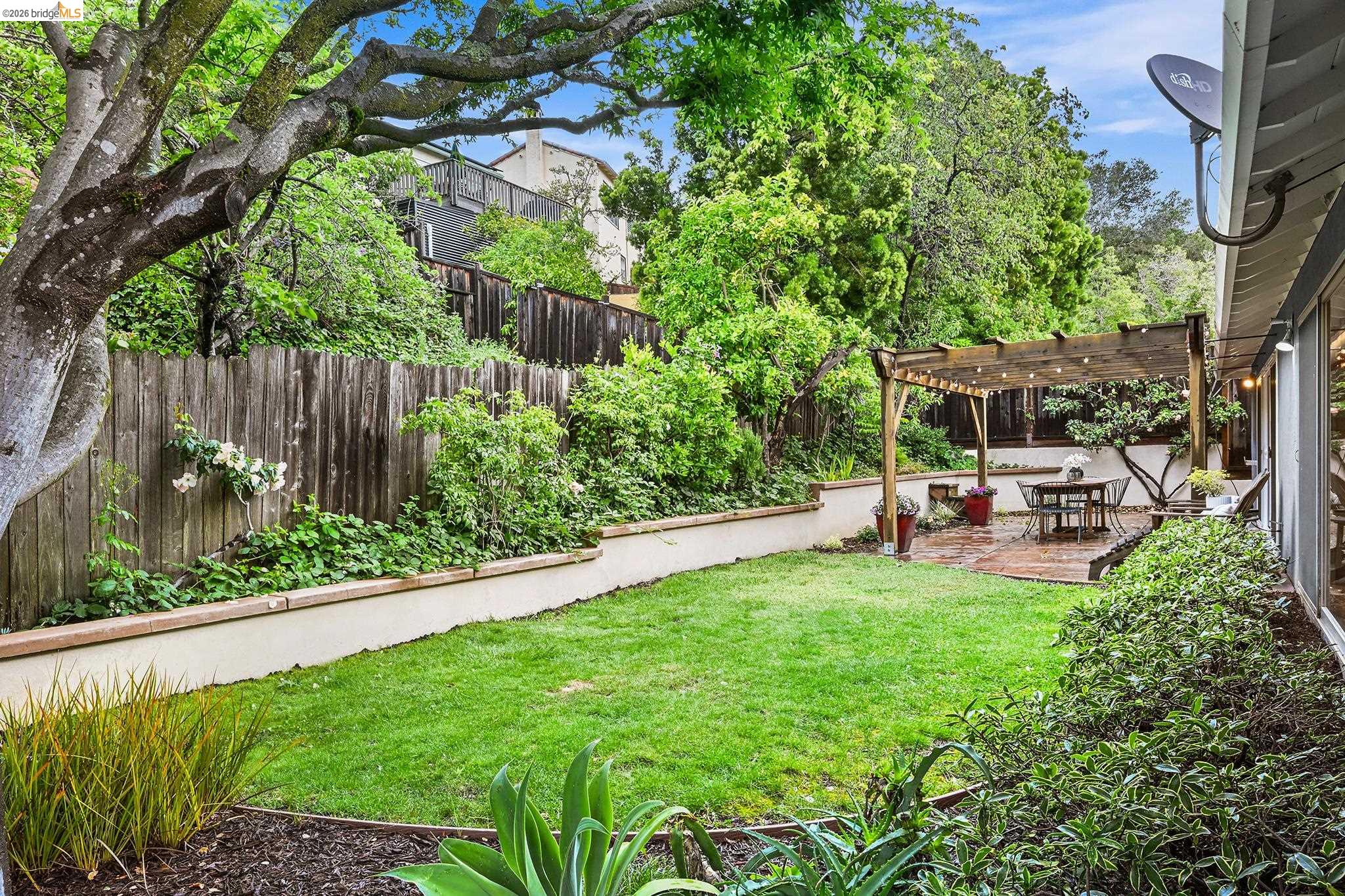 4139 Laguna Ave