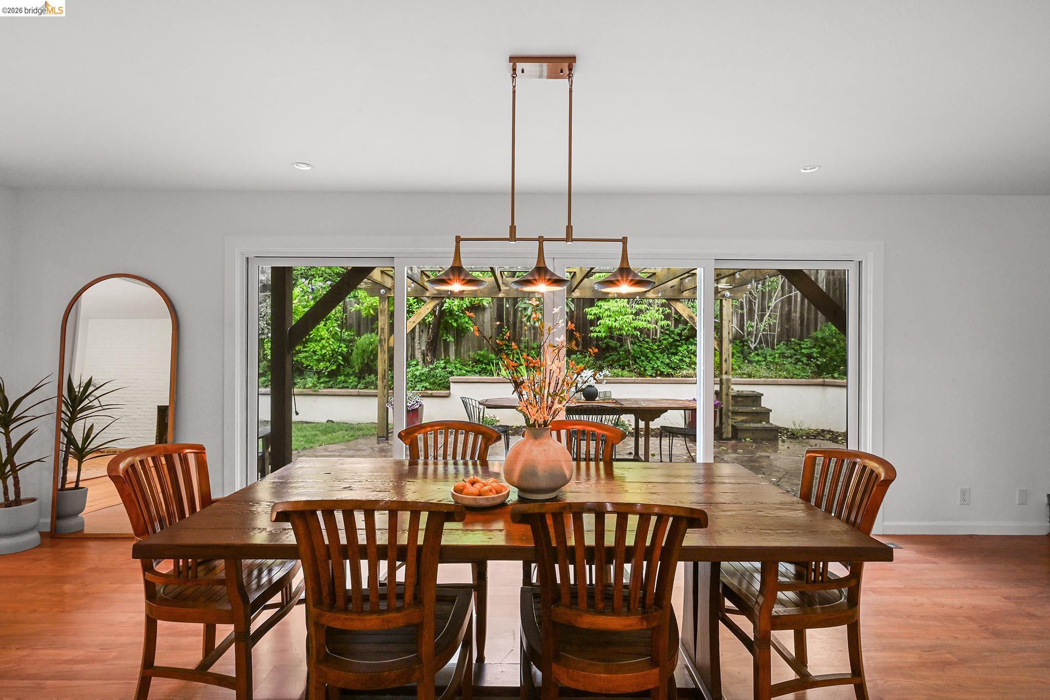 4139 Laguna Ave