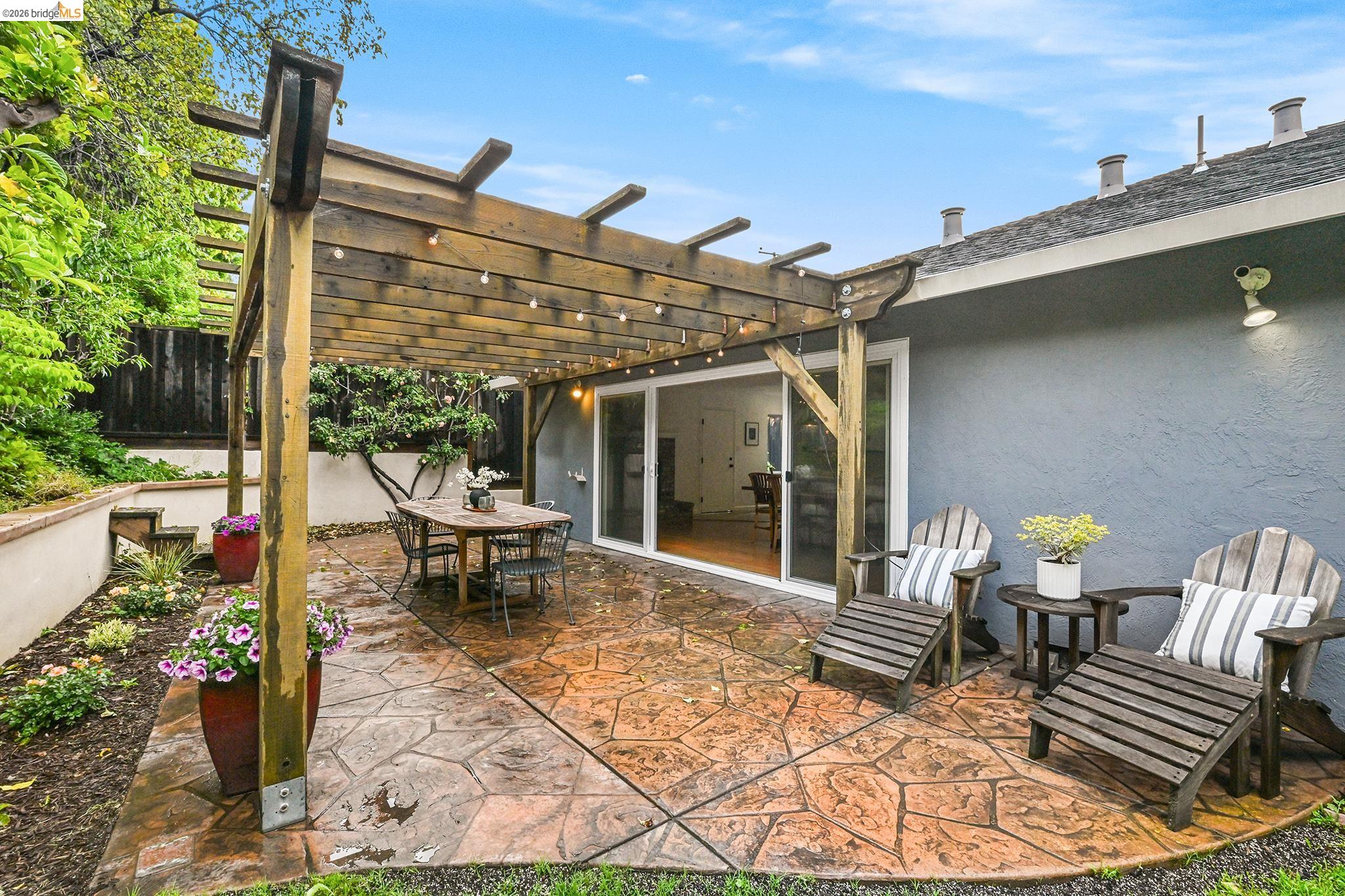 4139 Laguna Ave
