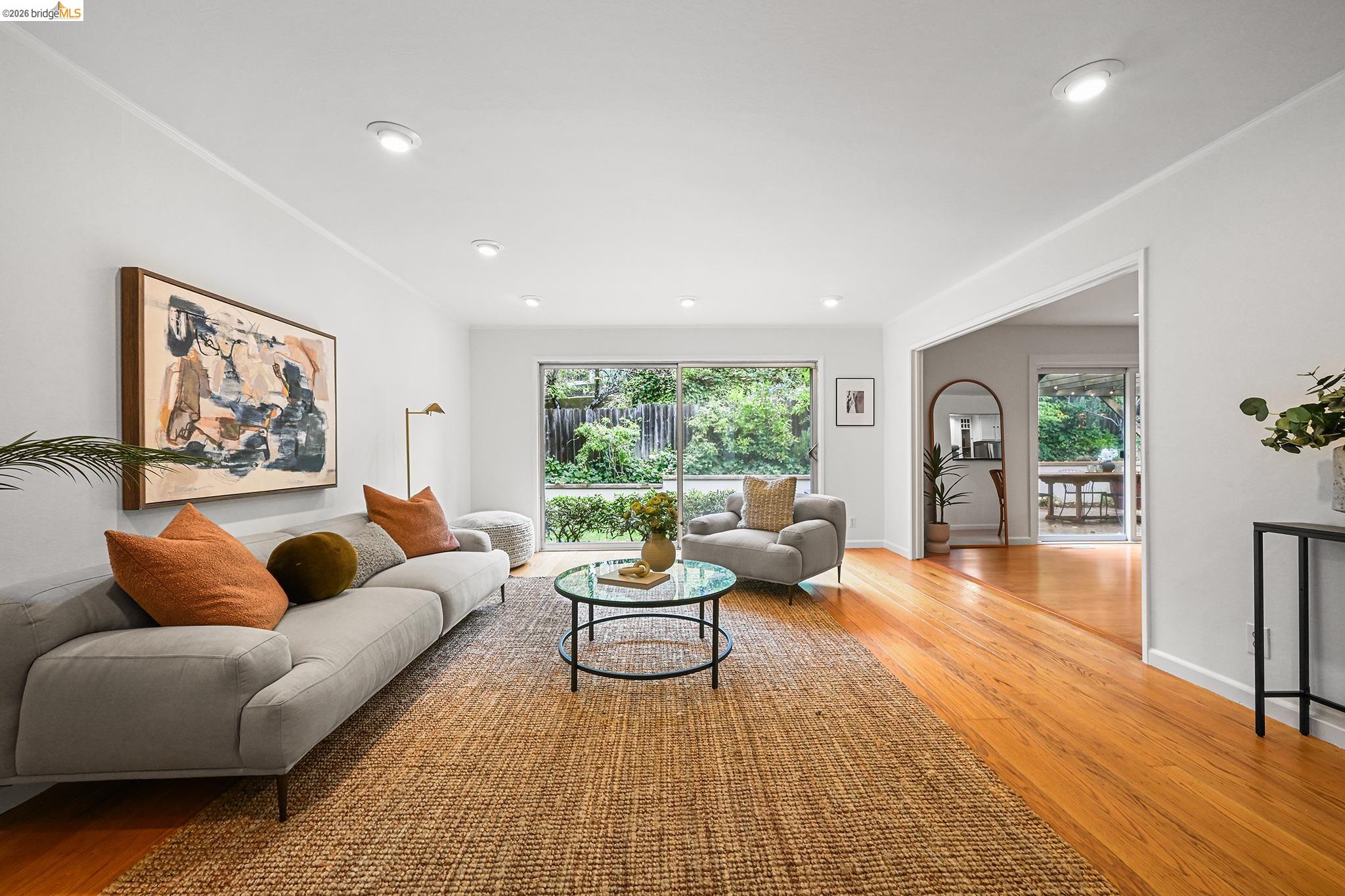 4139 Laguna Ave