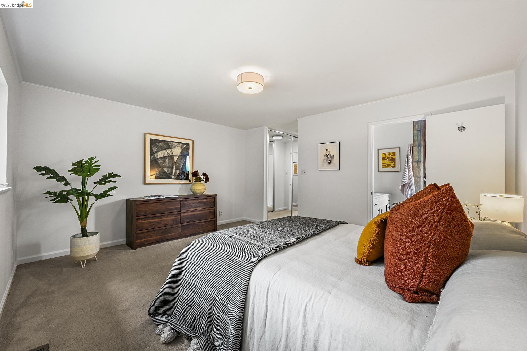 4139 Laguna Ave