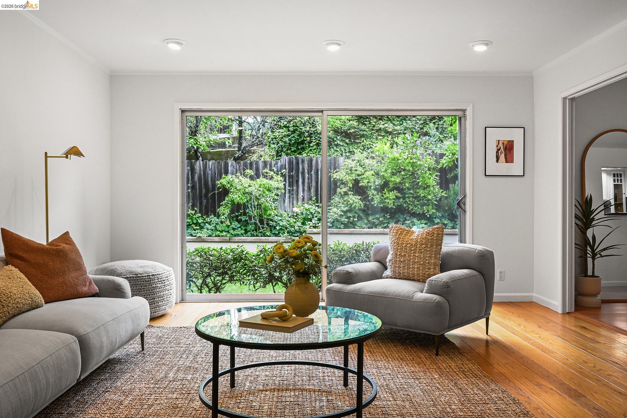 4139 Laguna Ave