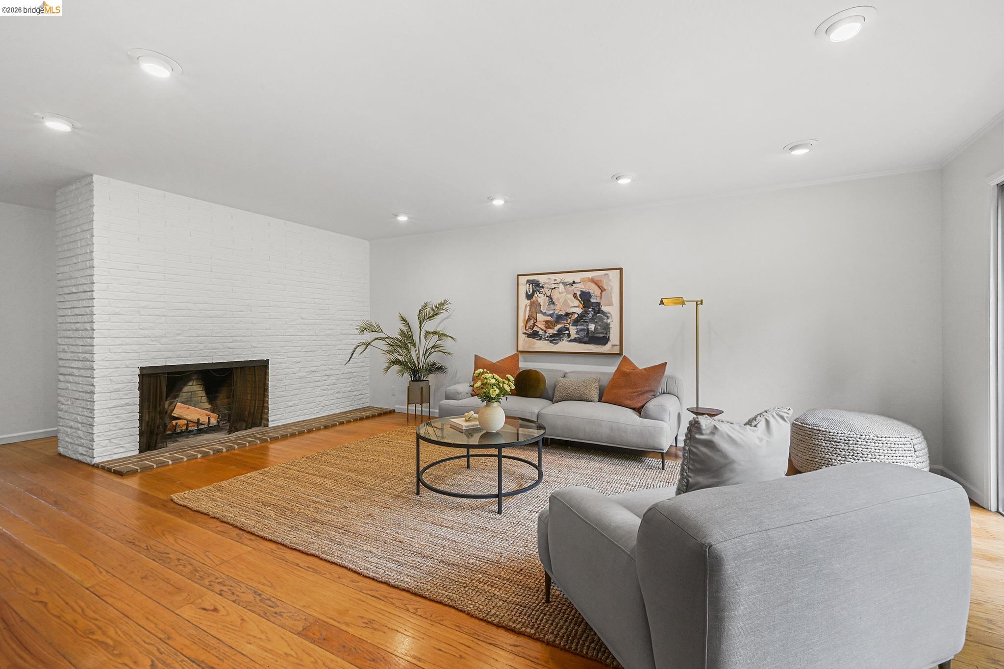 4139 Laguna Ave