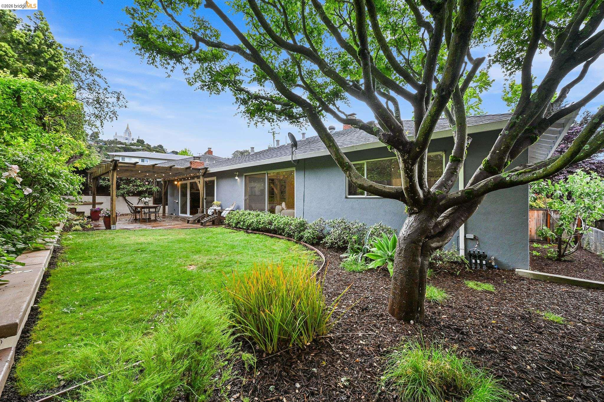 4139 Laguna Ave