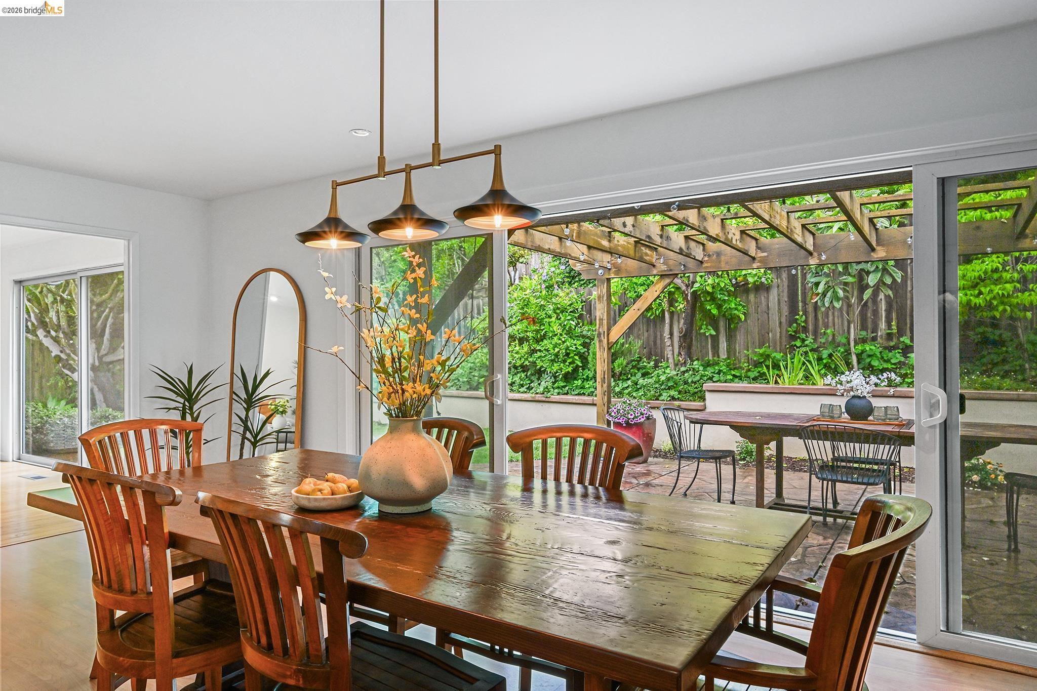 4139 Laguna Ave