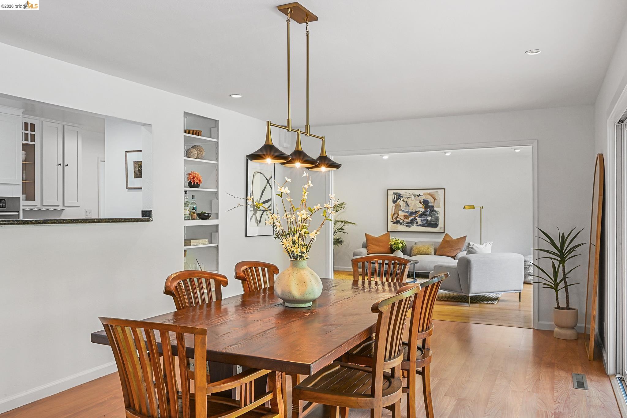 4139 Laguna Ave
