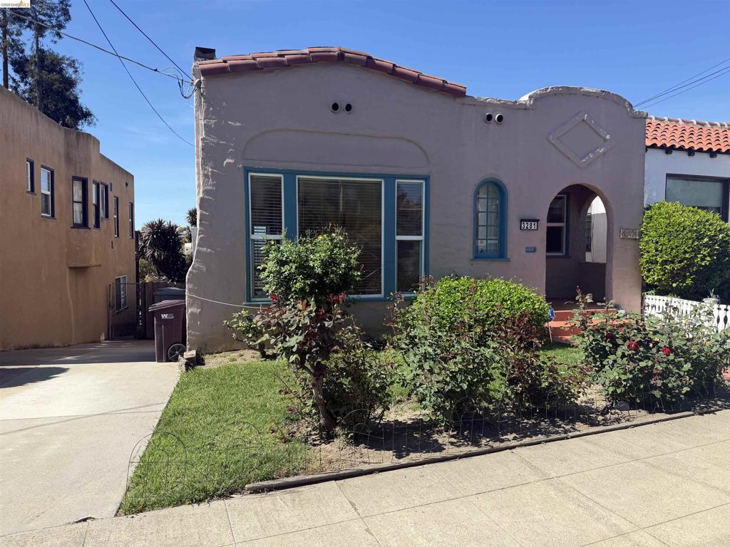 3281 Madera