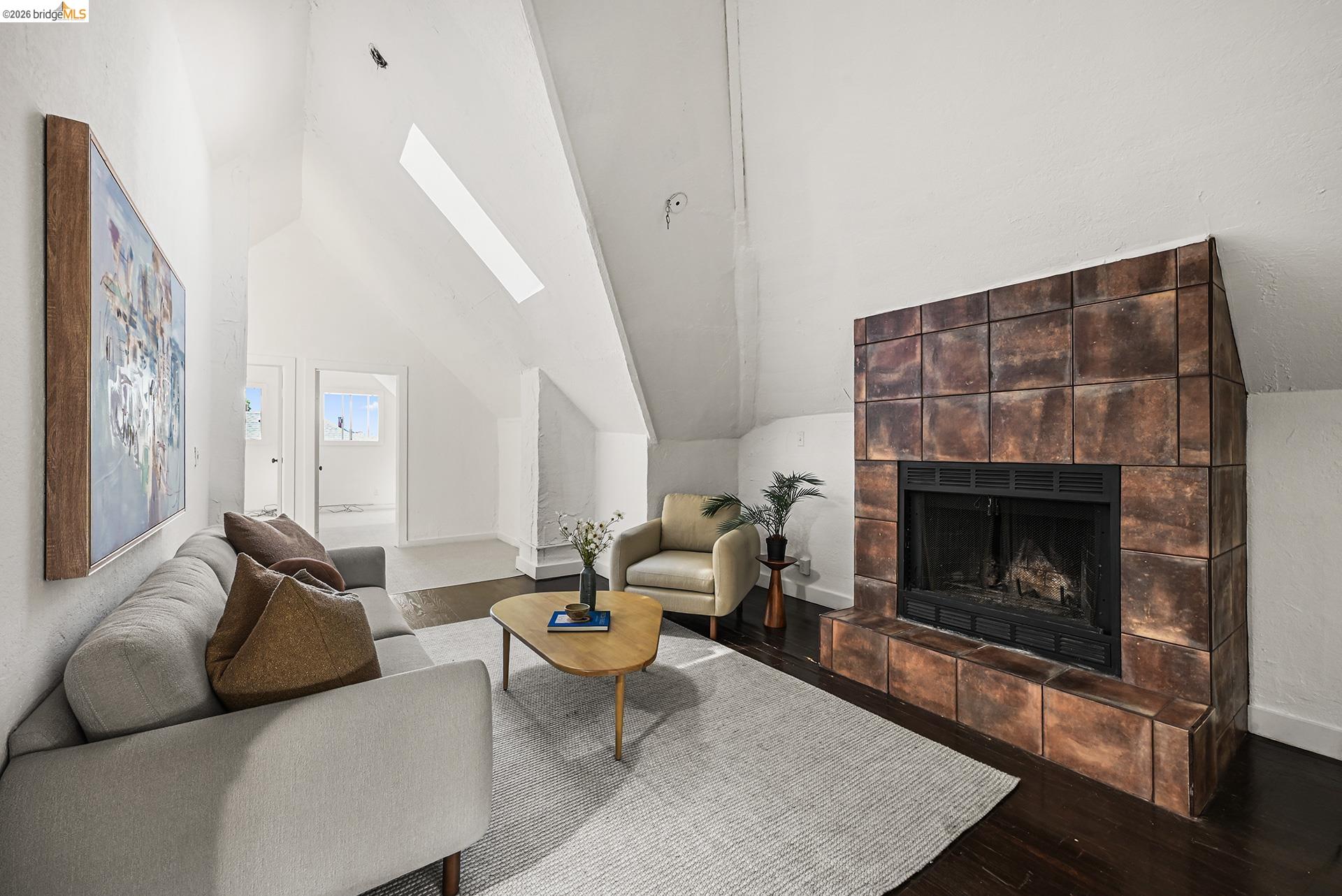 1137 Peralta St