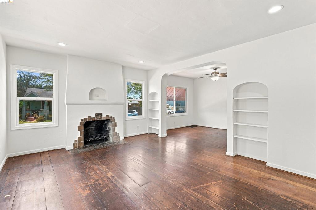 2401 80Th Ave