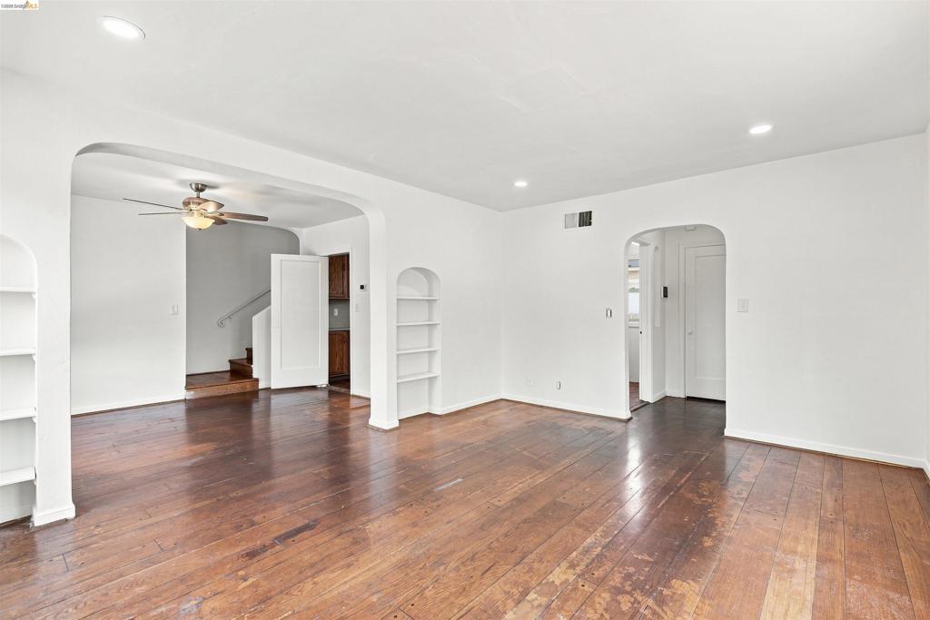 2401 80Th Ave