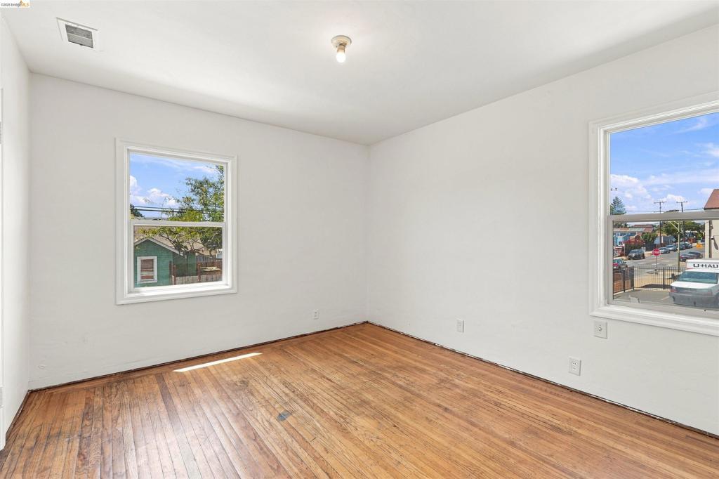 2401 80Th Ave