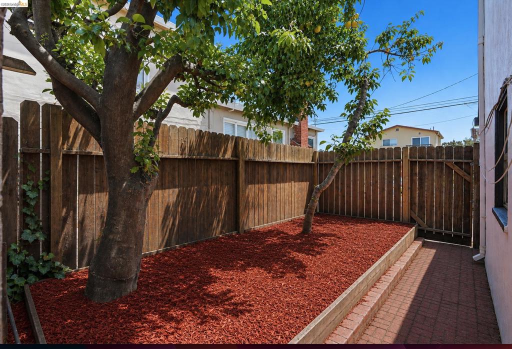 2401 80Th Ave