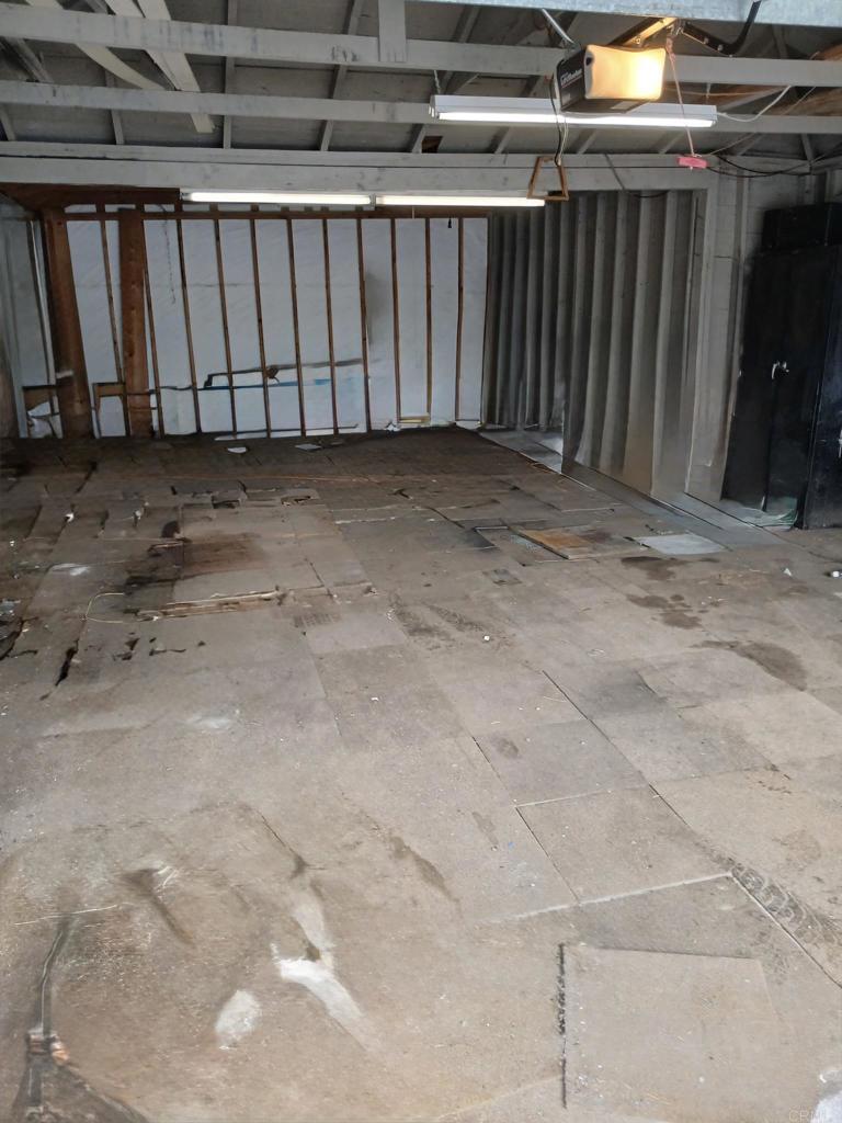 10407 Pontiac Street