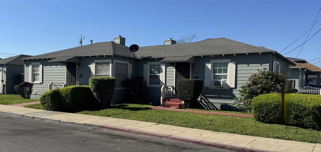 10407 10411 Pontiac Street