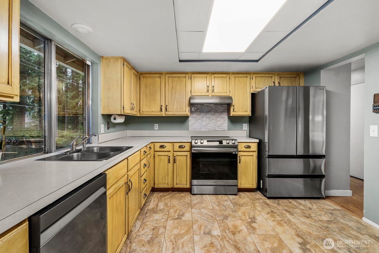 12391 S Keyport Road NE