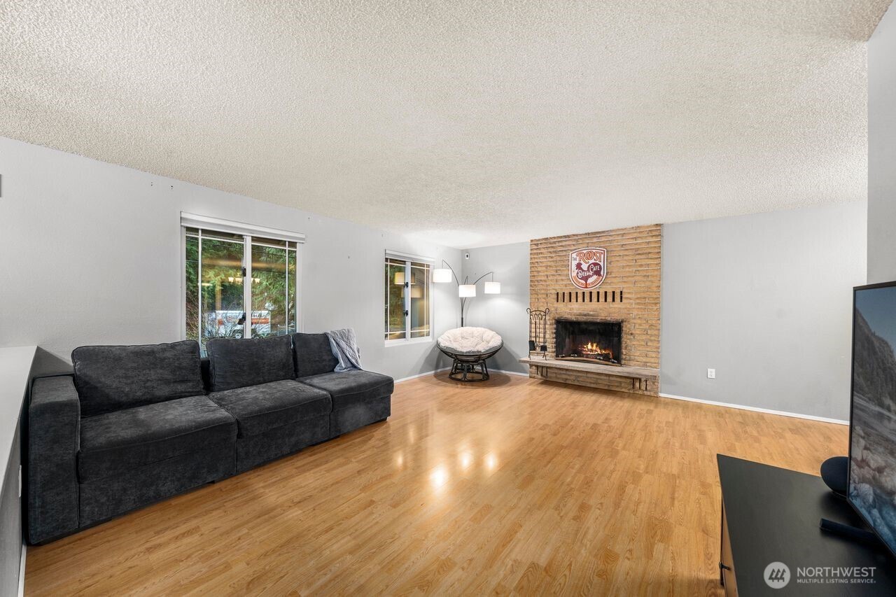 12391 S Keyport Road NE