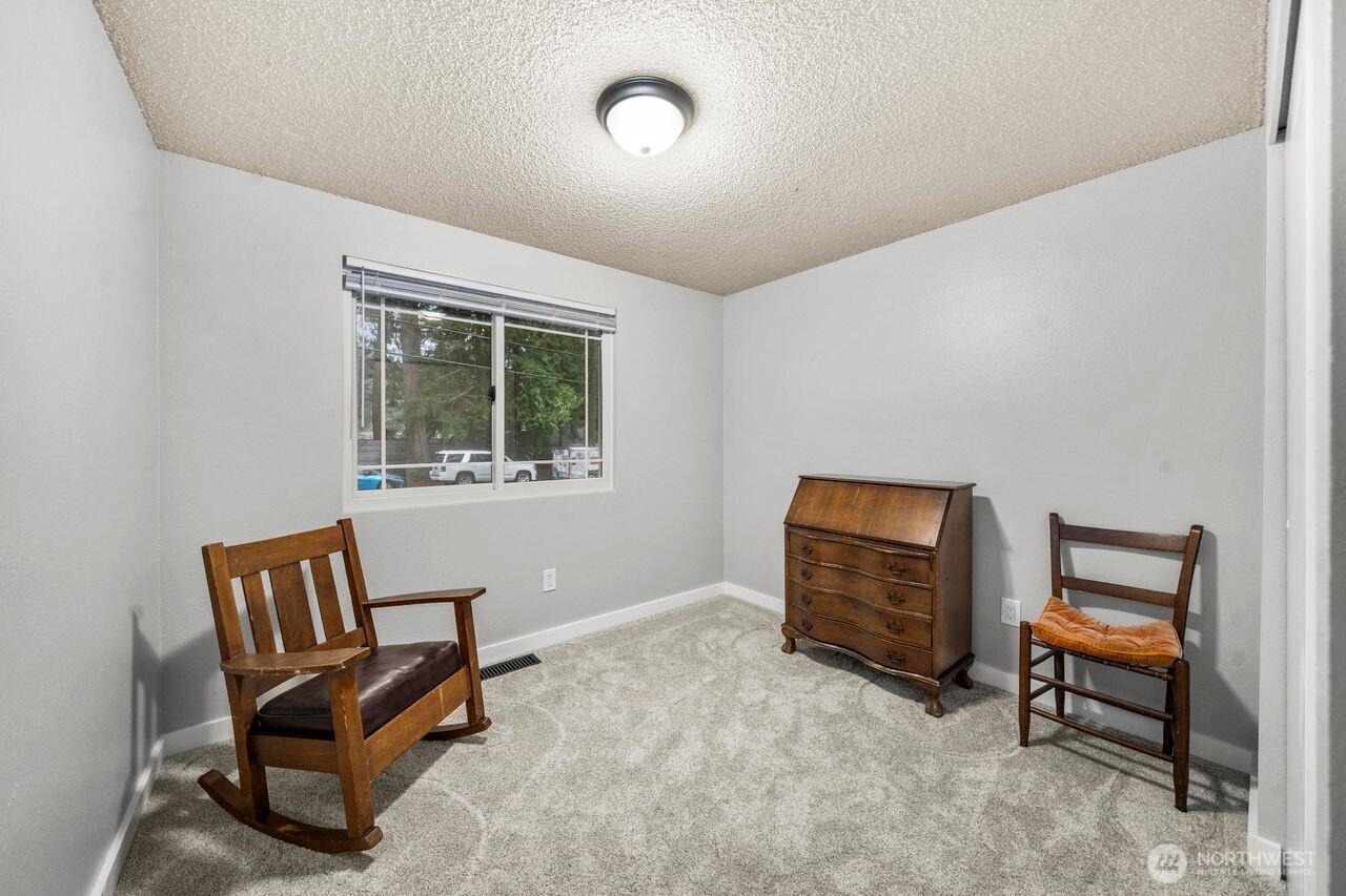 12391 S Keyport Road NE