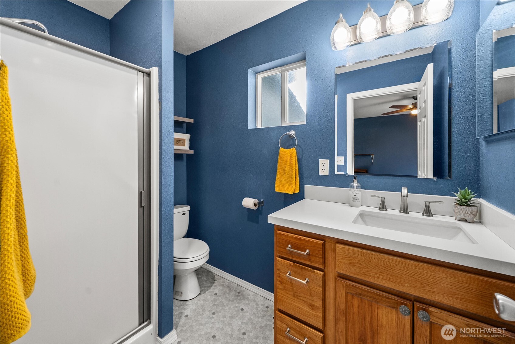 127 Bremerton Boulevard W