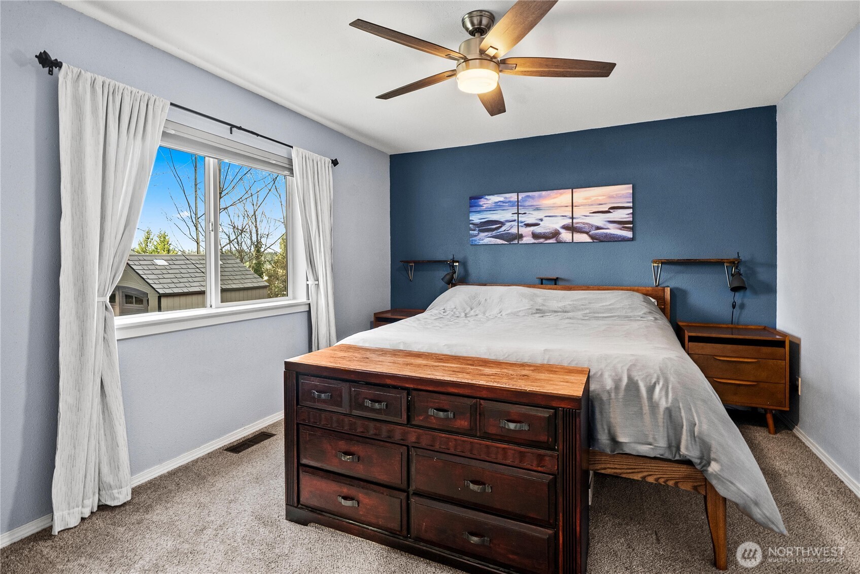 127 Bremerton Boulevard W