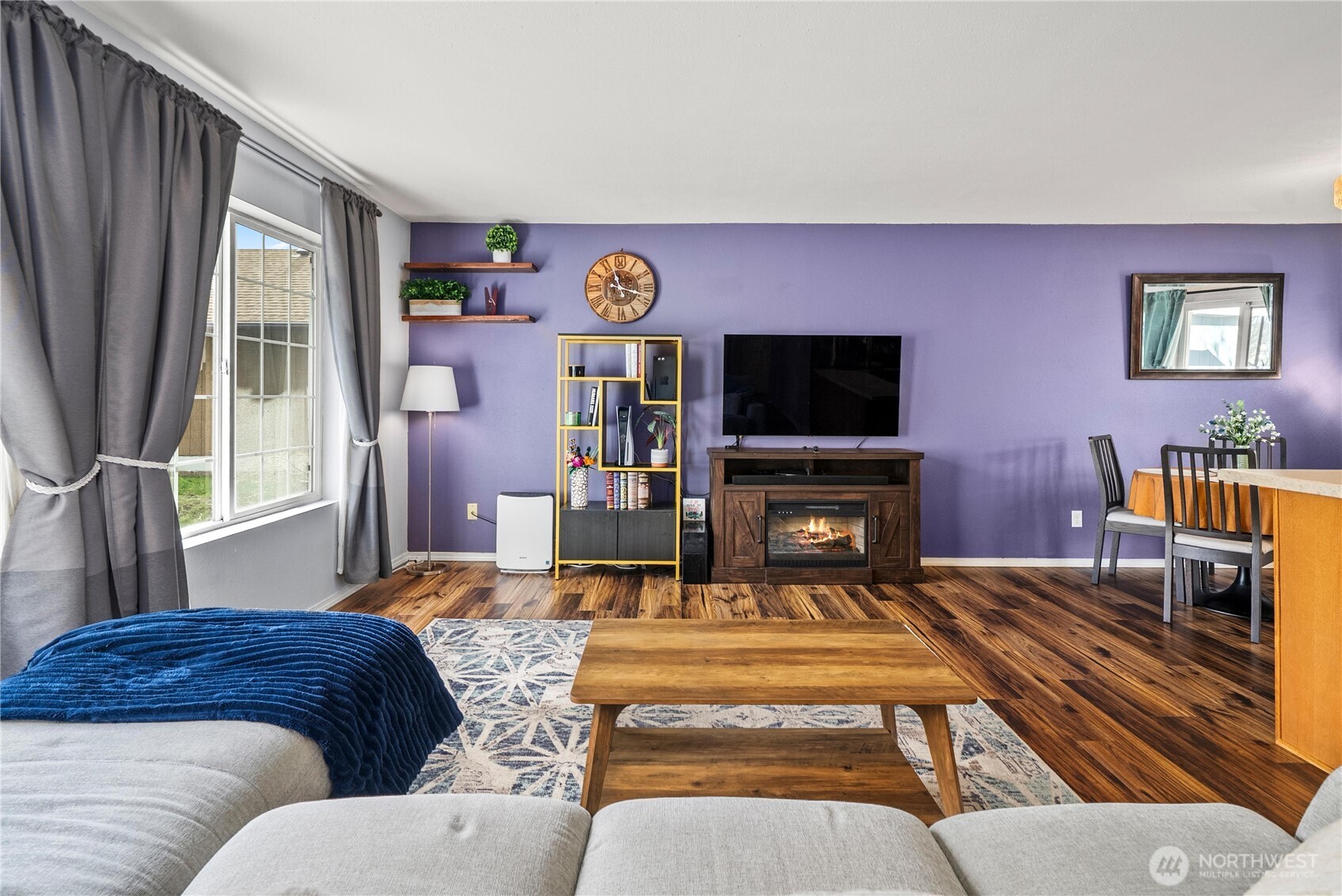 127 Bremerton Boulevard W