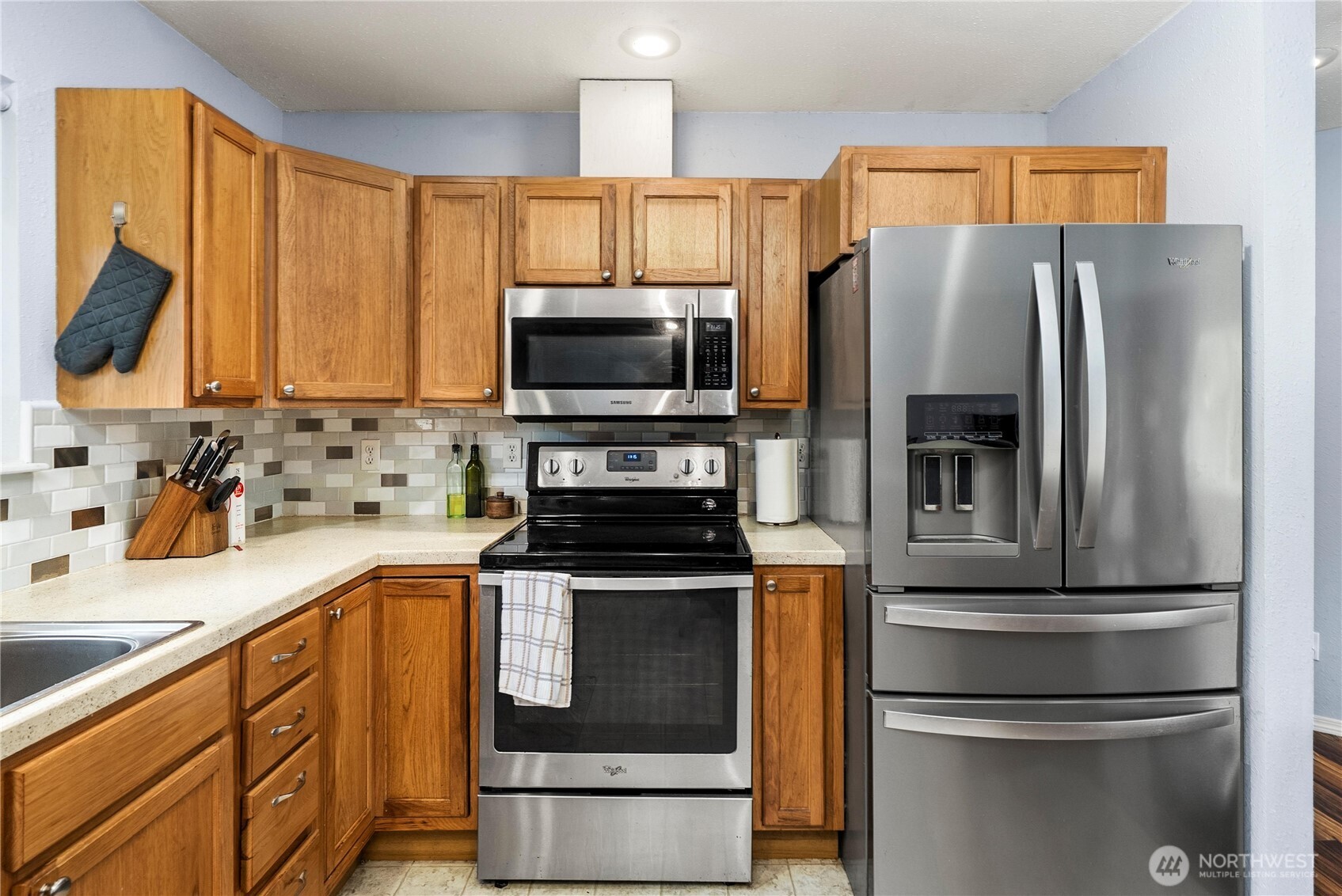 127 Bremerton Boulevard W