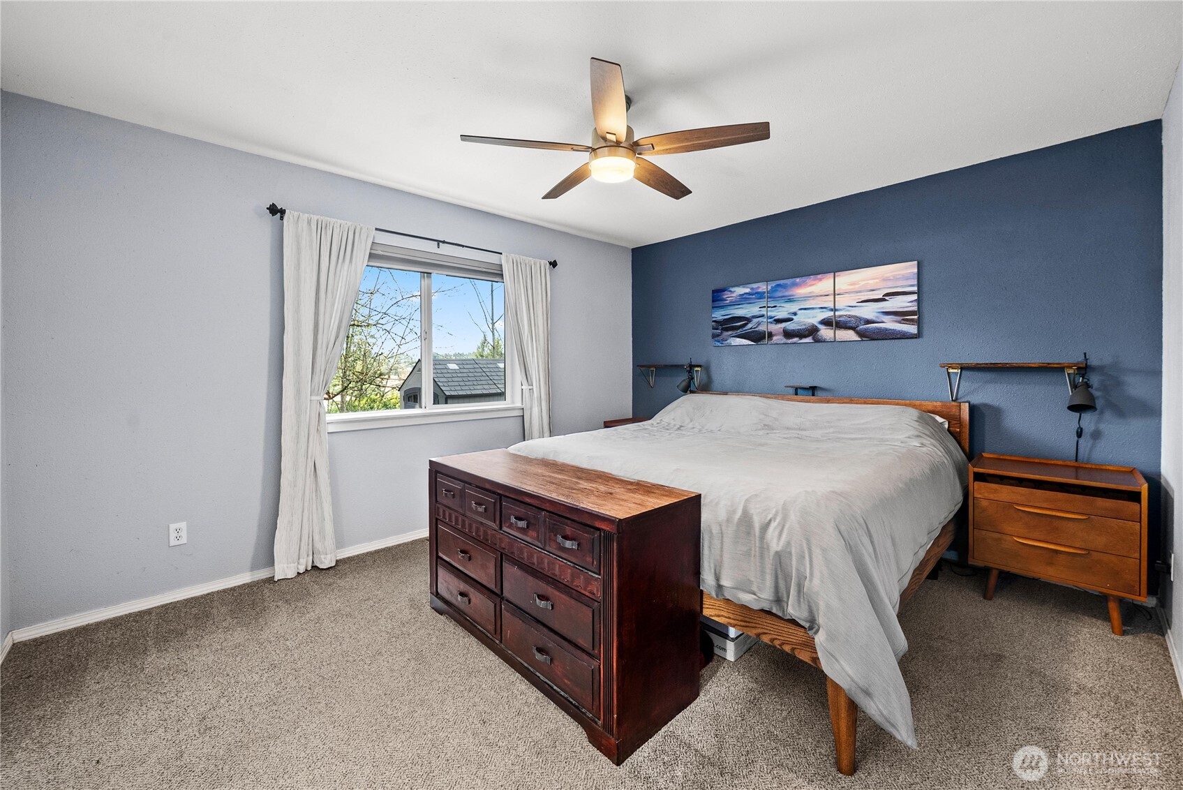 127 Bremerton Boulevard W