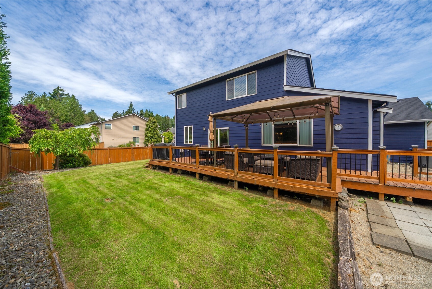 418 103rd Avenue NE