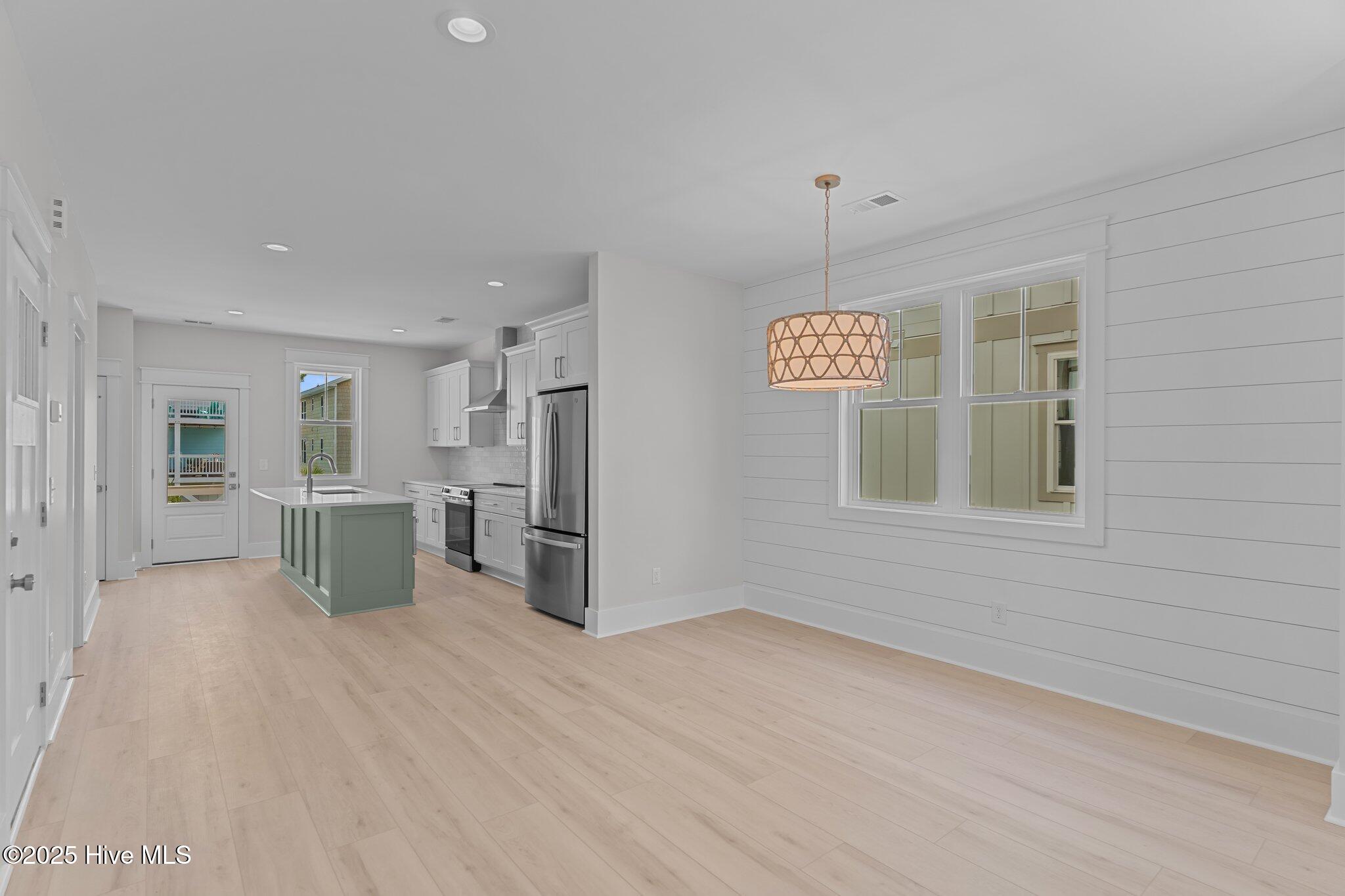 207 Spartanburg Avenue 2