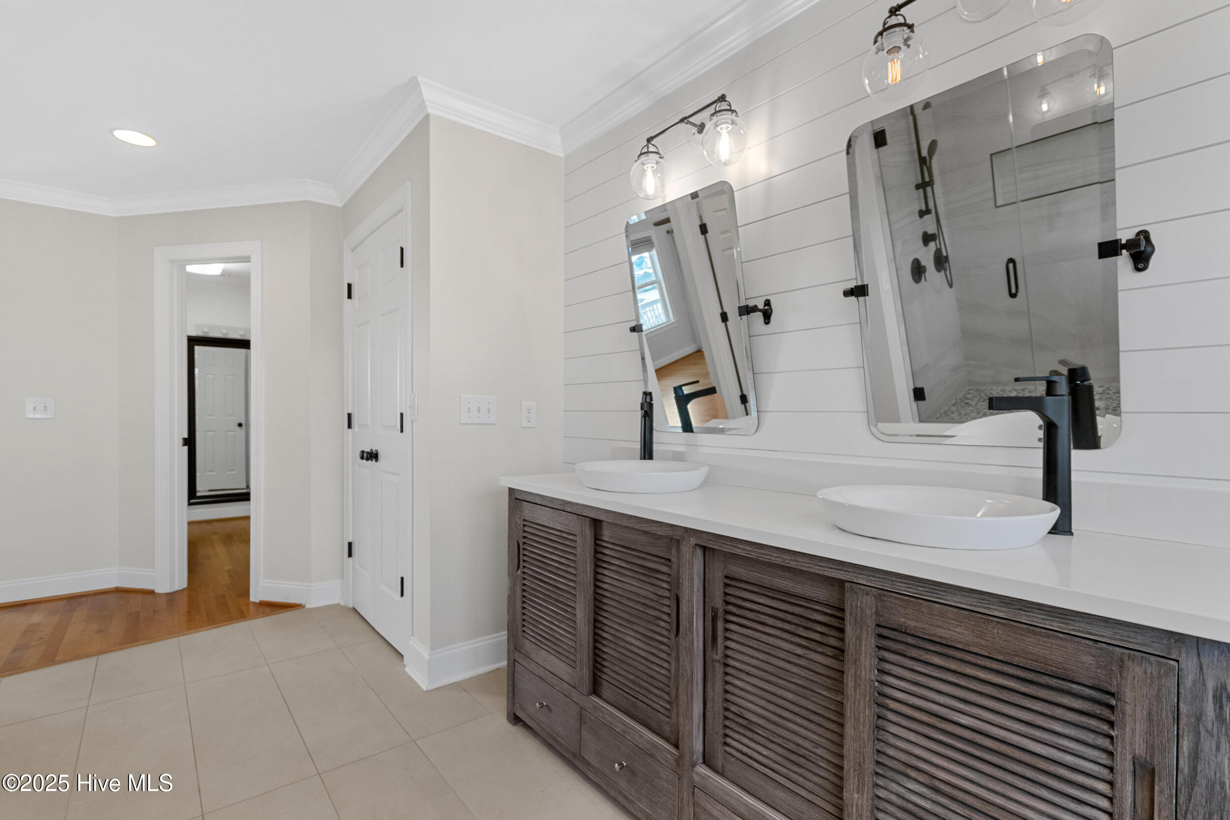 1030 Waterview Court