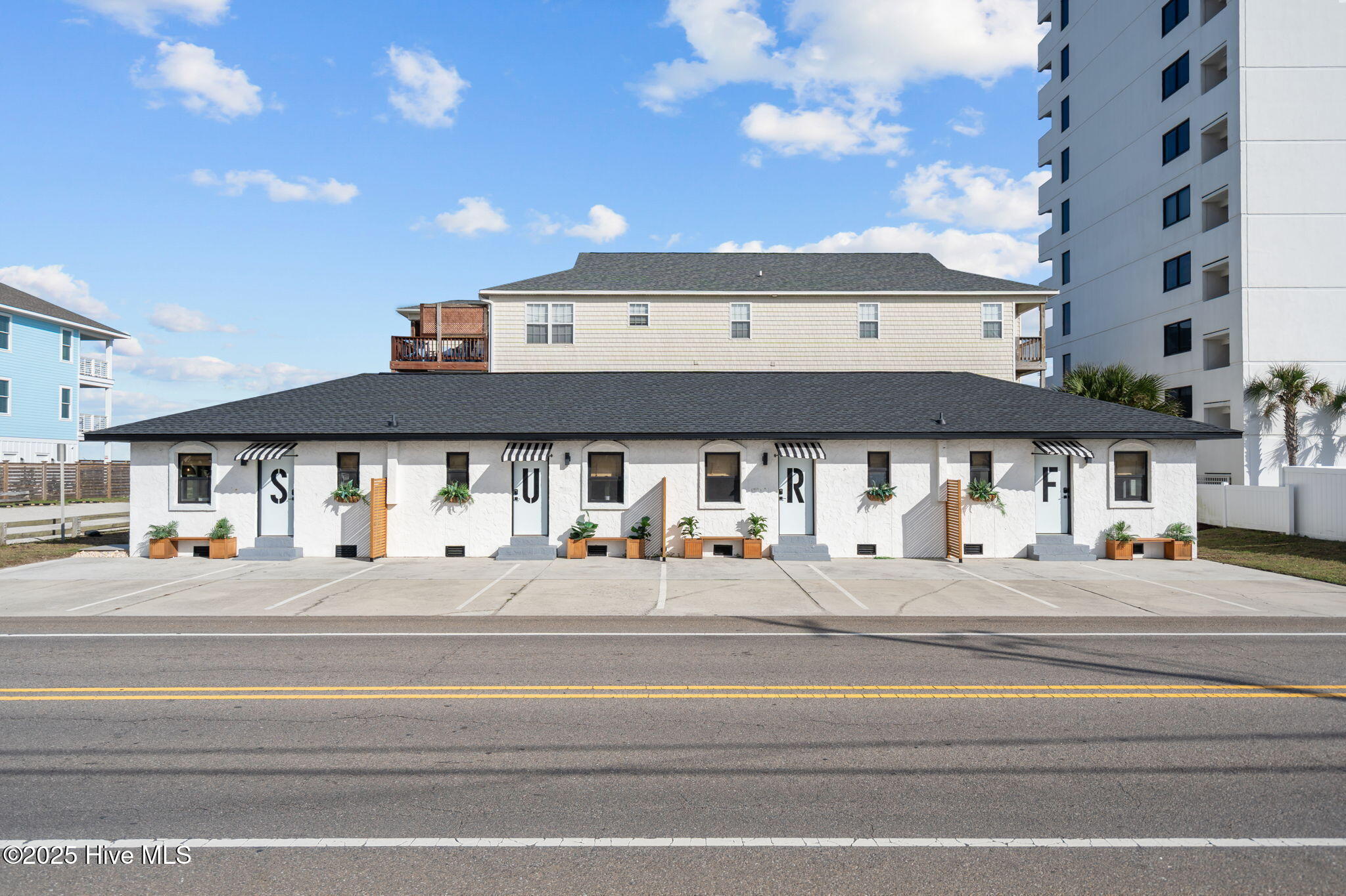 1603 Lake Park Boulevard S