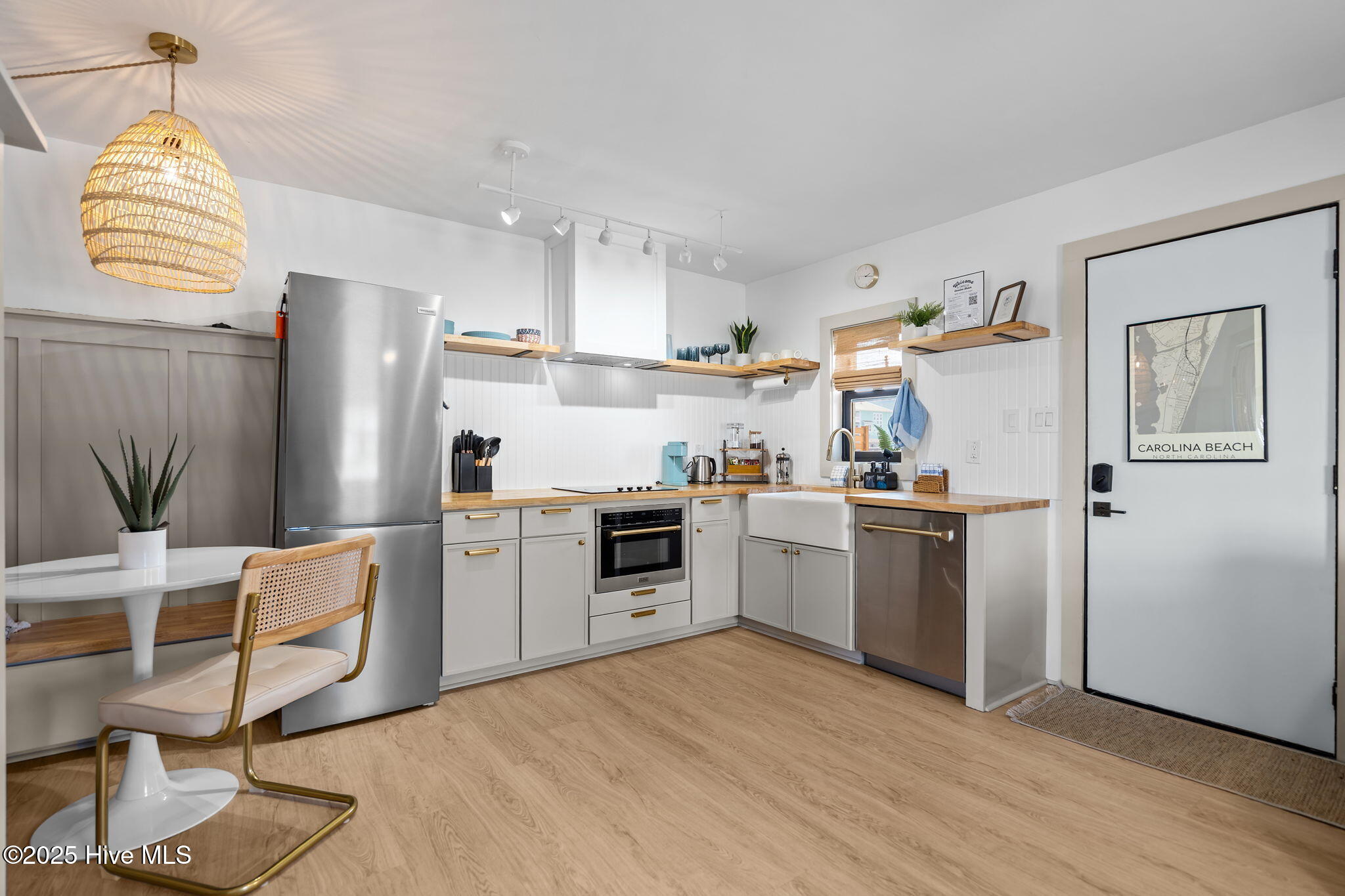 1603 Lake Park Boulevard S