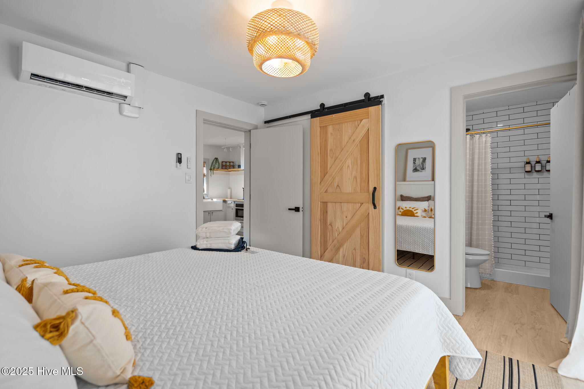 1603 Lake Park Boulevard S