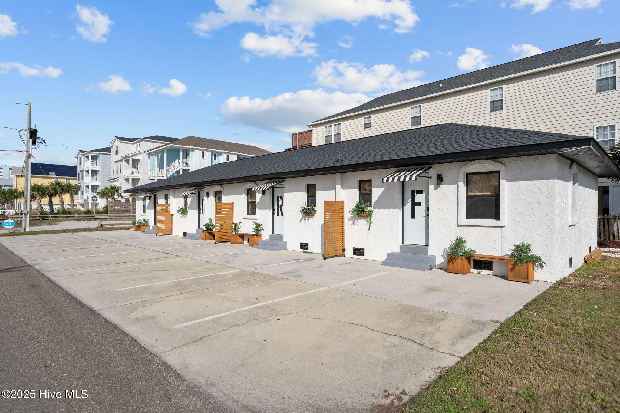 1603 Lake Park Boulevard S