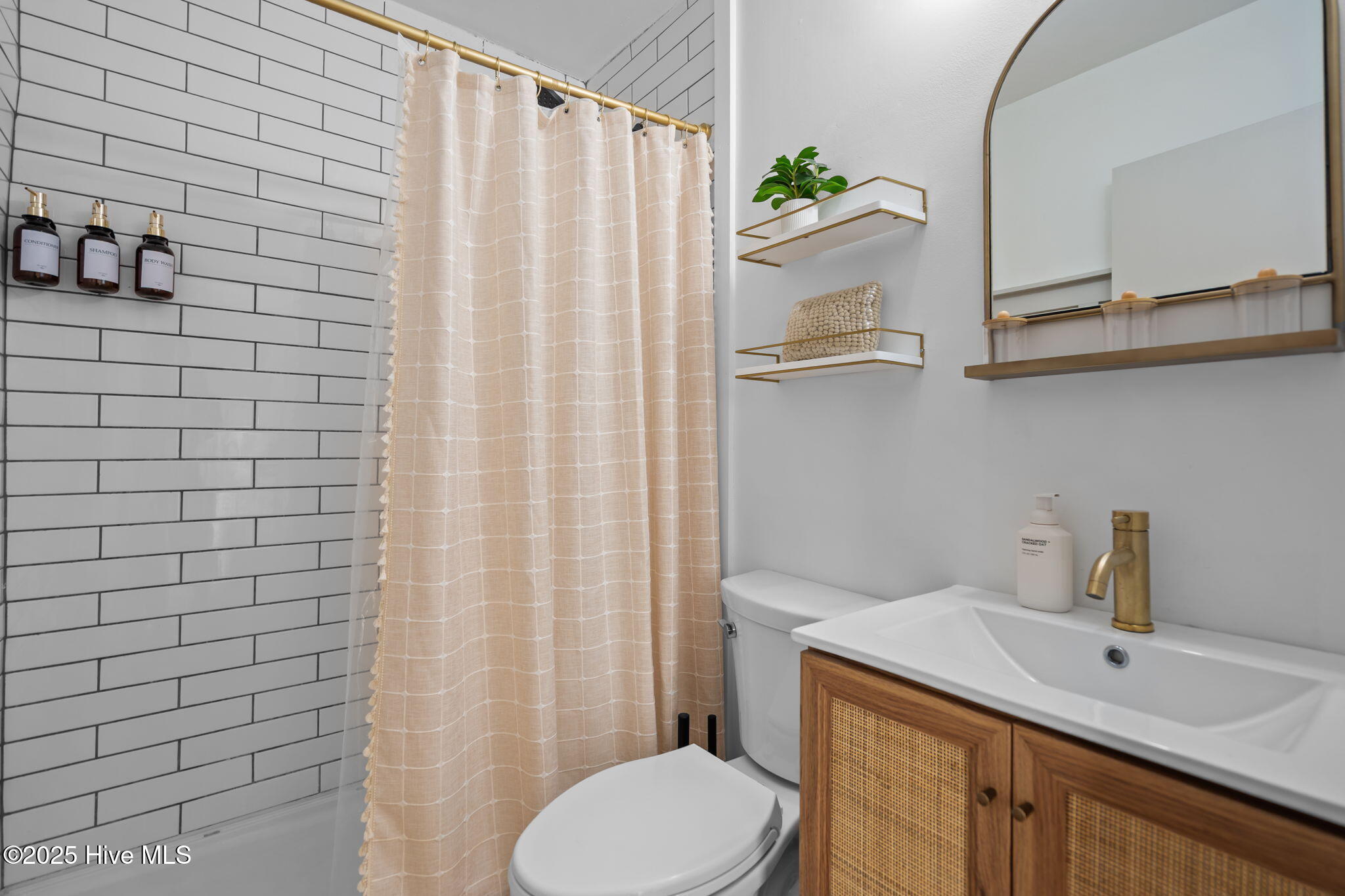 1603 Lake Park Boulevard S