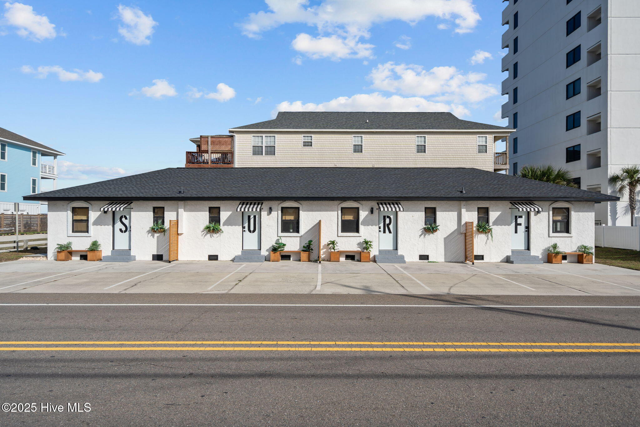 1603 Lake Park Boulevard S