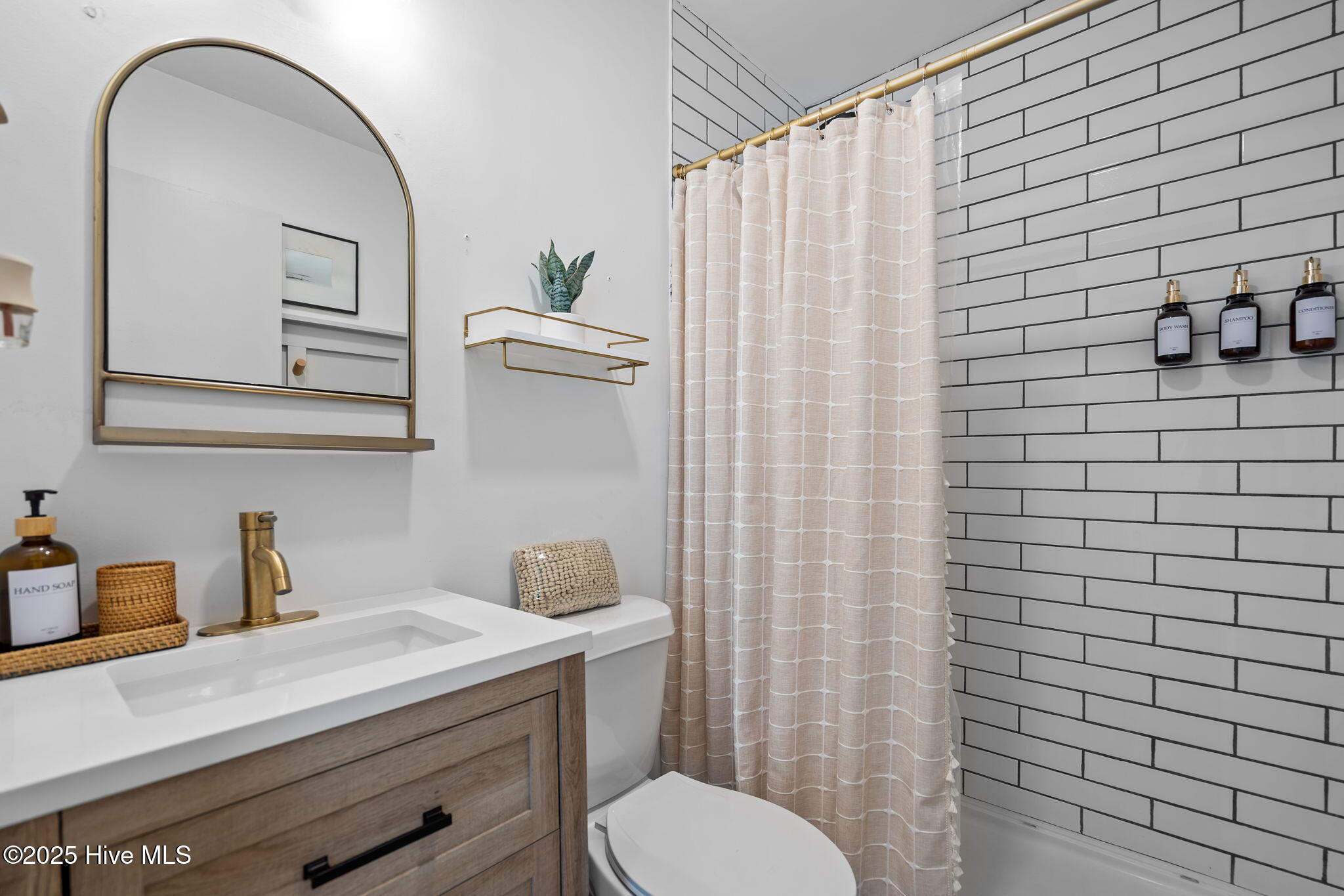 1603 Lake Park Boulevard S