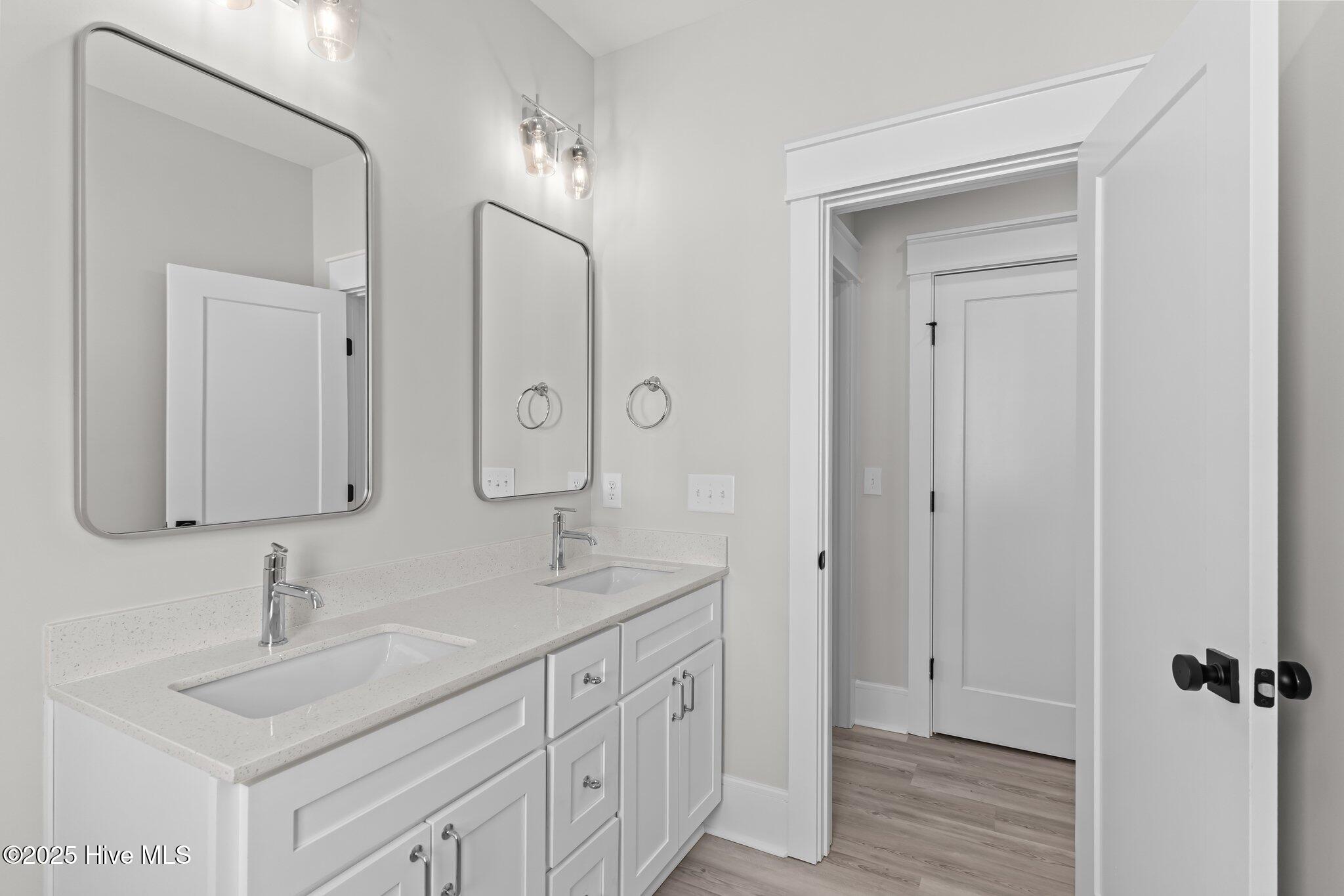 906 Second Street S 1